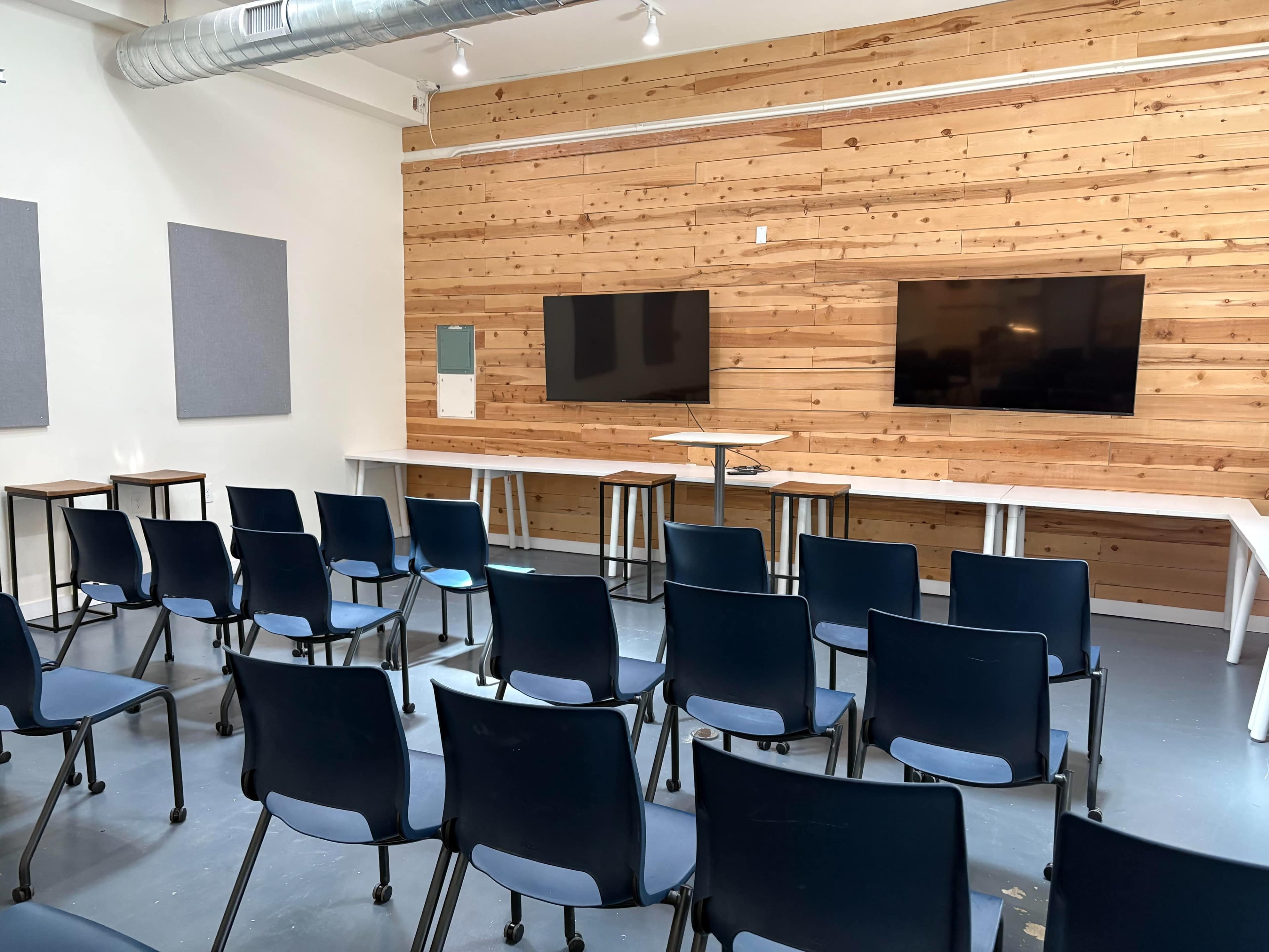 Large Meeting or Training Room in Paso Robles for up to 30 people with flexible layout options Image in Paso Robles, Paso Robles, CA