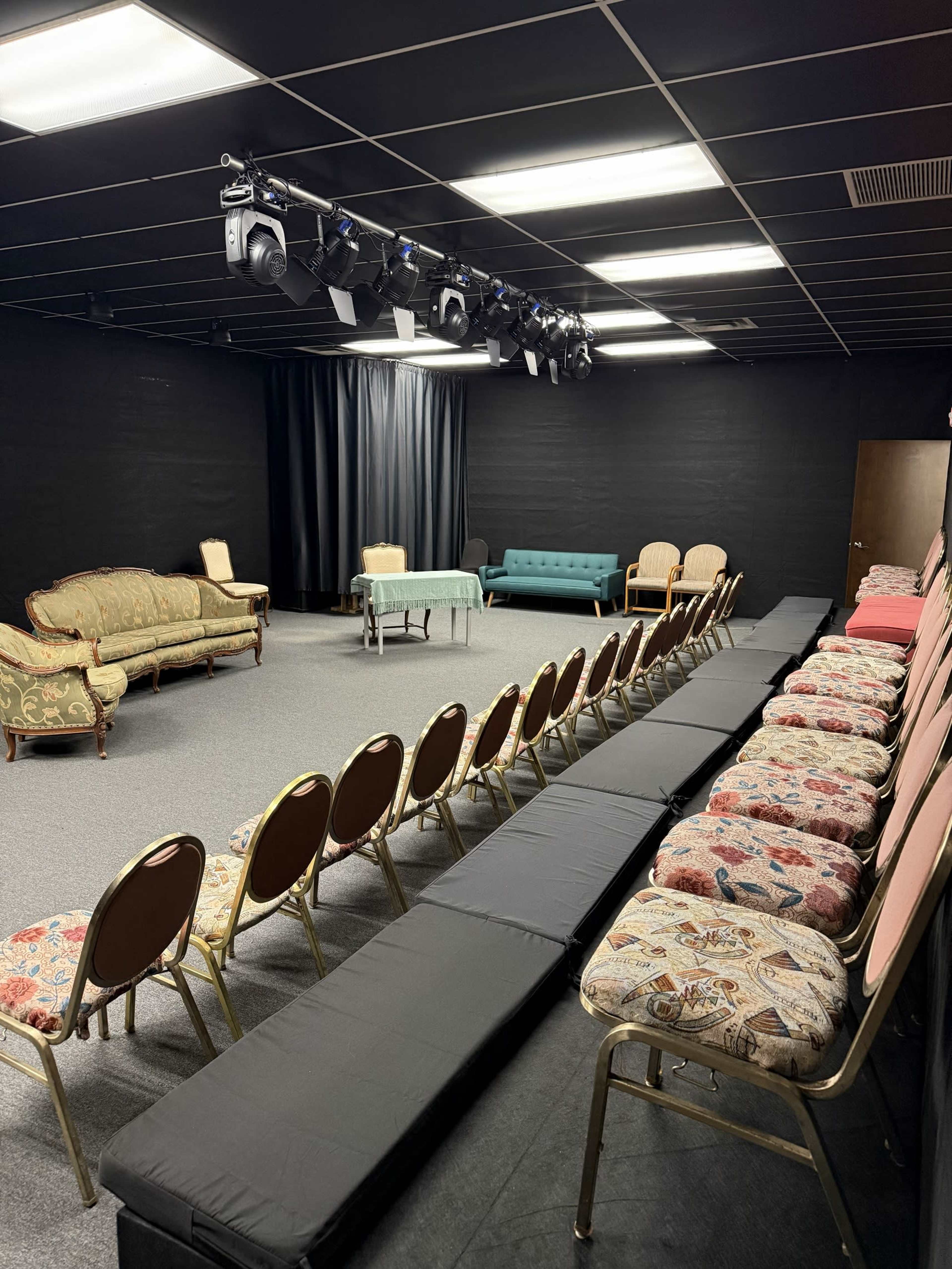 Close to I55 and Kingery Road in Burr Ridge Image in Downers Grove Township, Burr Ridge, IL