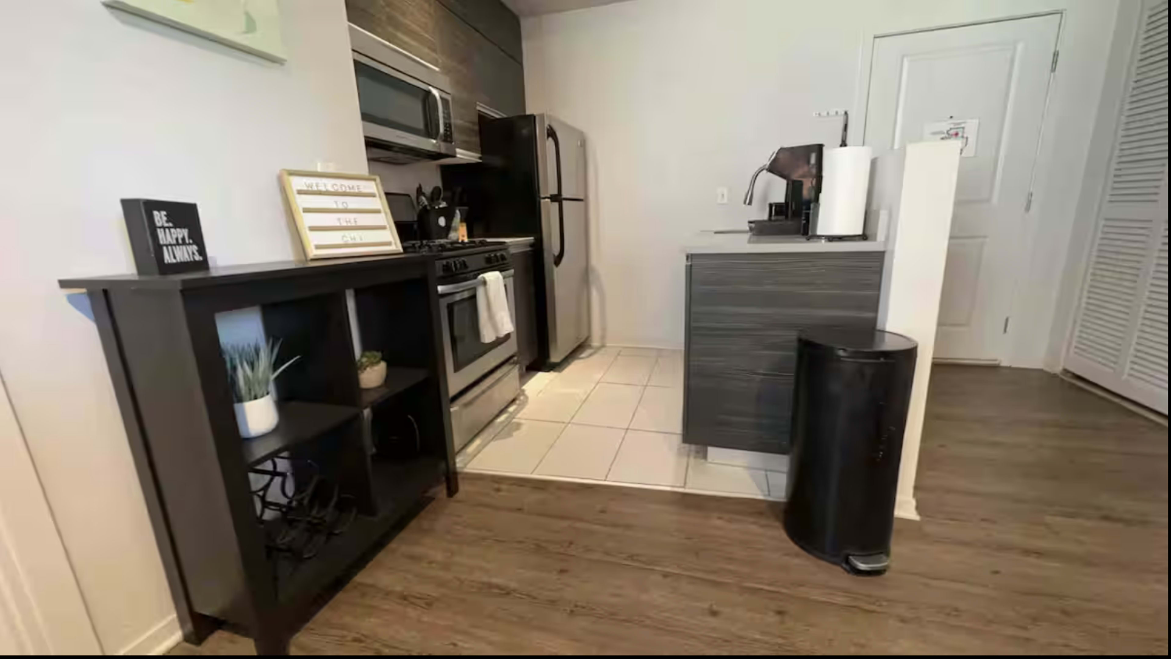 Modern 1BR in South Loop – Perfect for Content Creation & Meetings Image in Chicago Loop, Chicago, IL