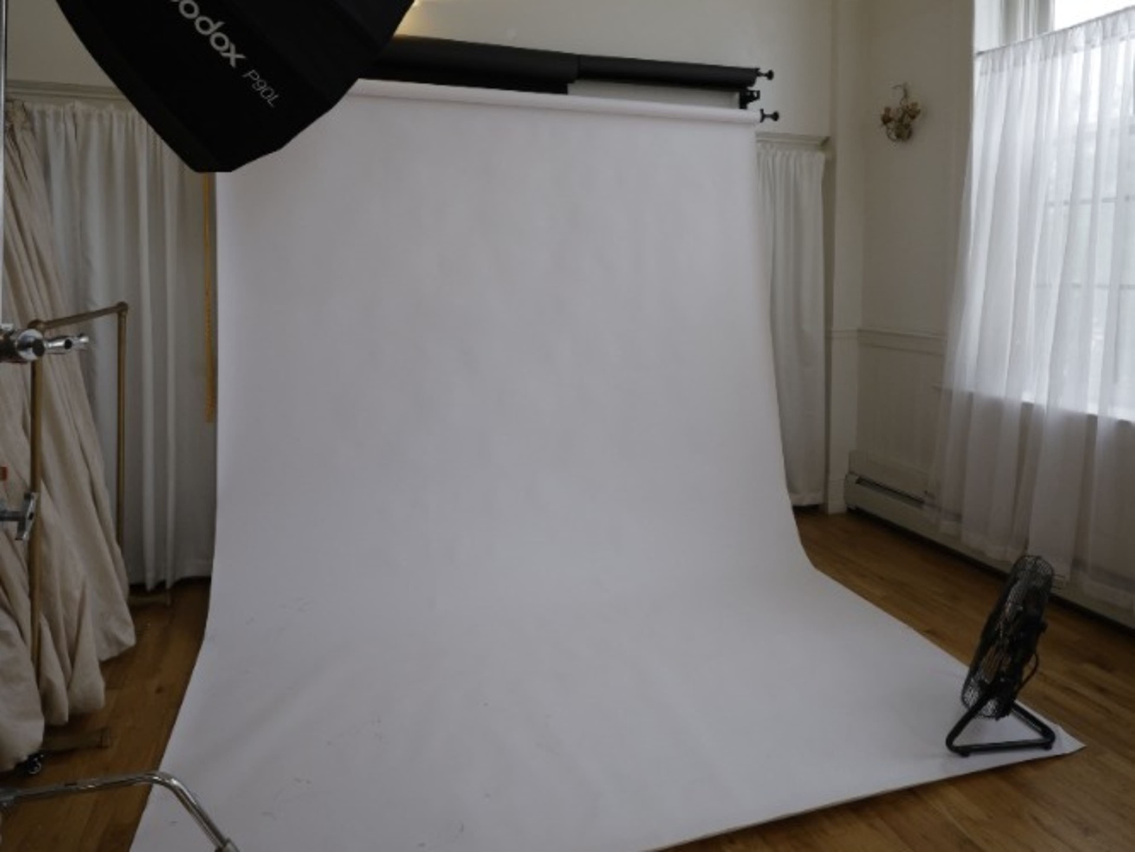 Backdrop Paper Roll Use