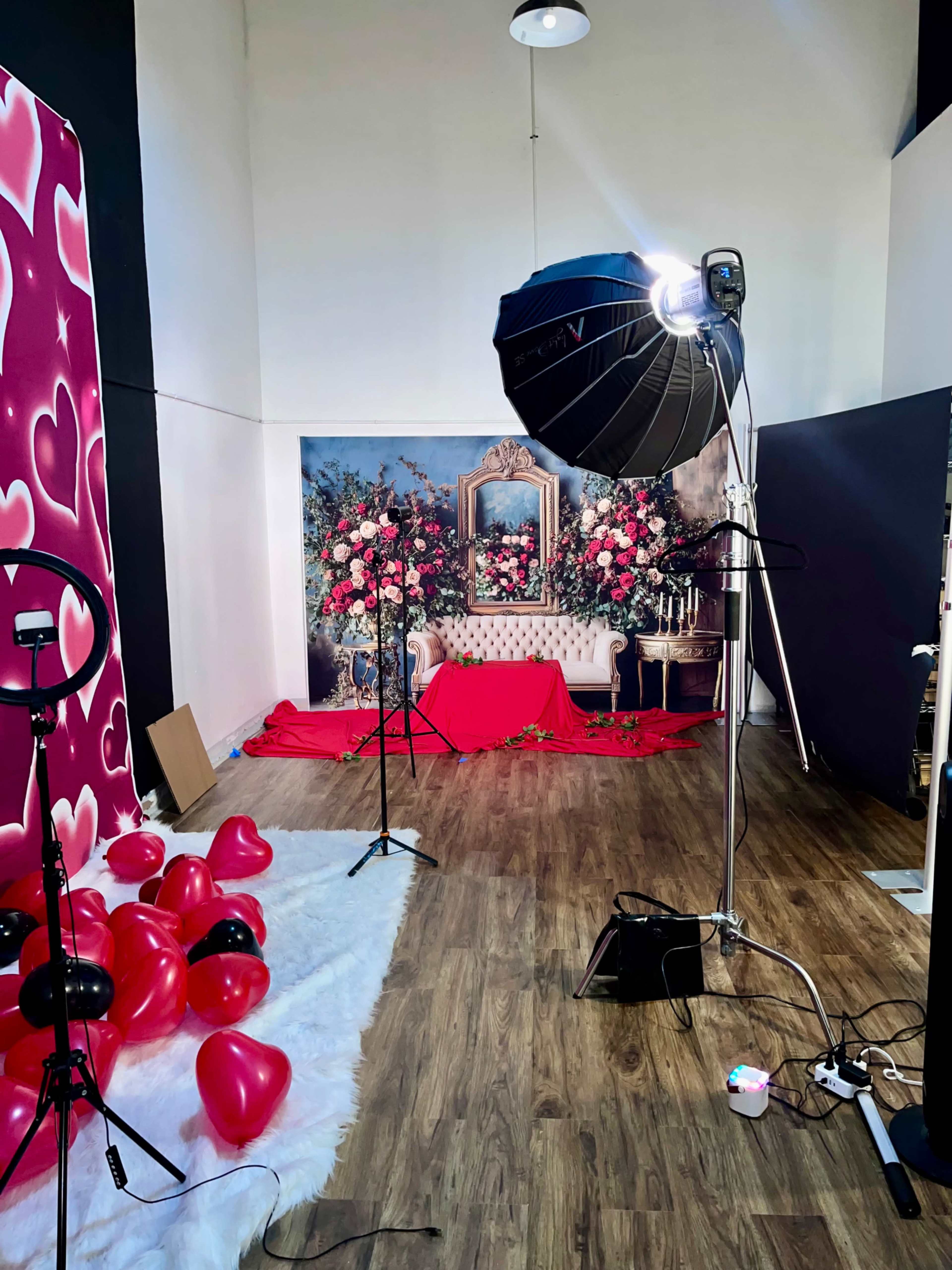 Spacious Creative Space with Inclusive Lighting Equipment Image in Ridgewood, Ridgewood, NY