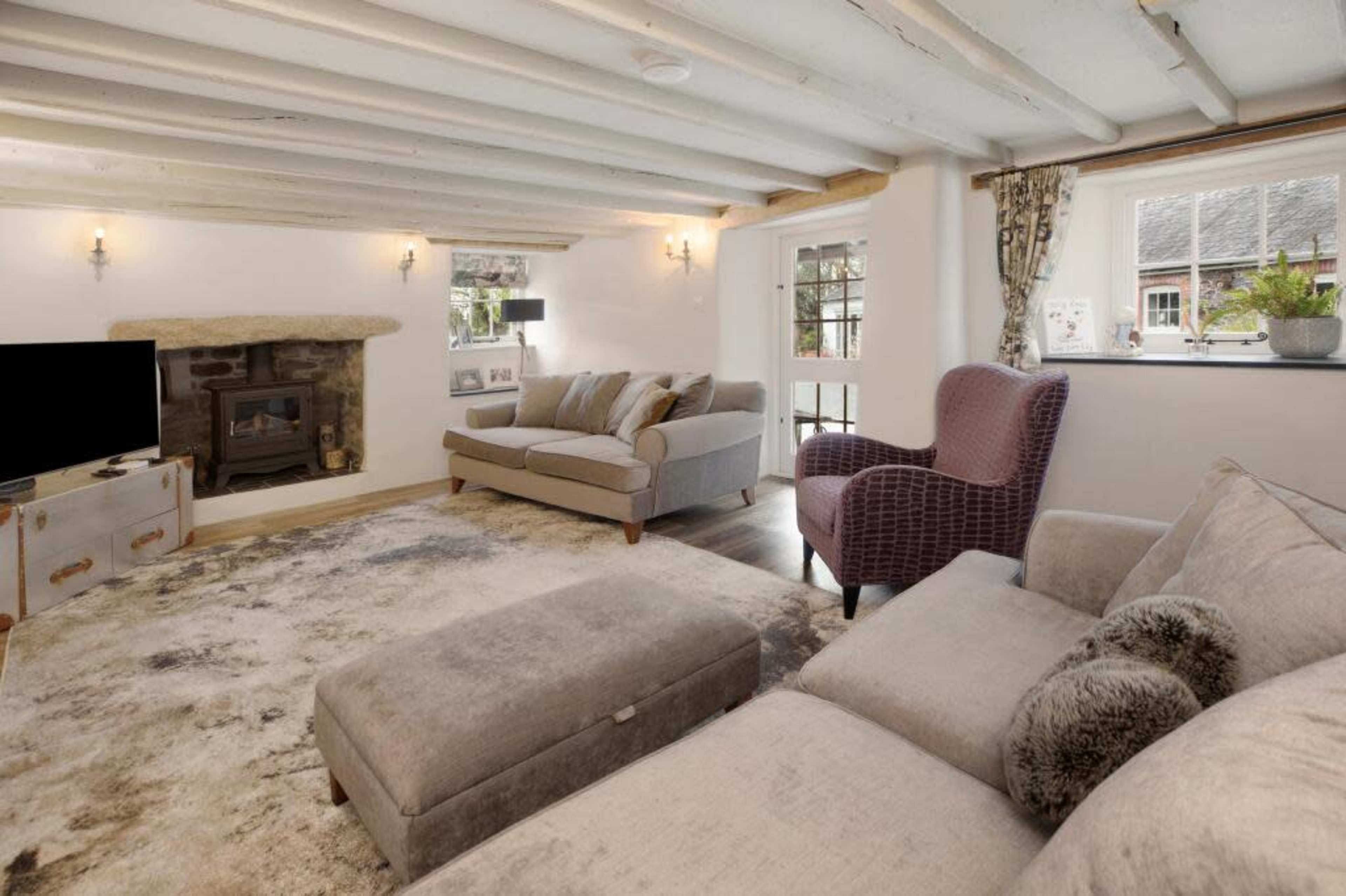 Character Thatched Farmhouse Image in Saint Mellion, Saltash, ENG