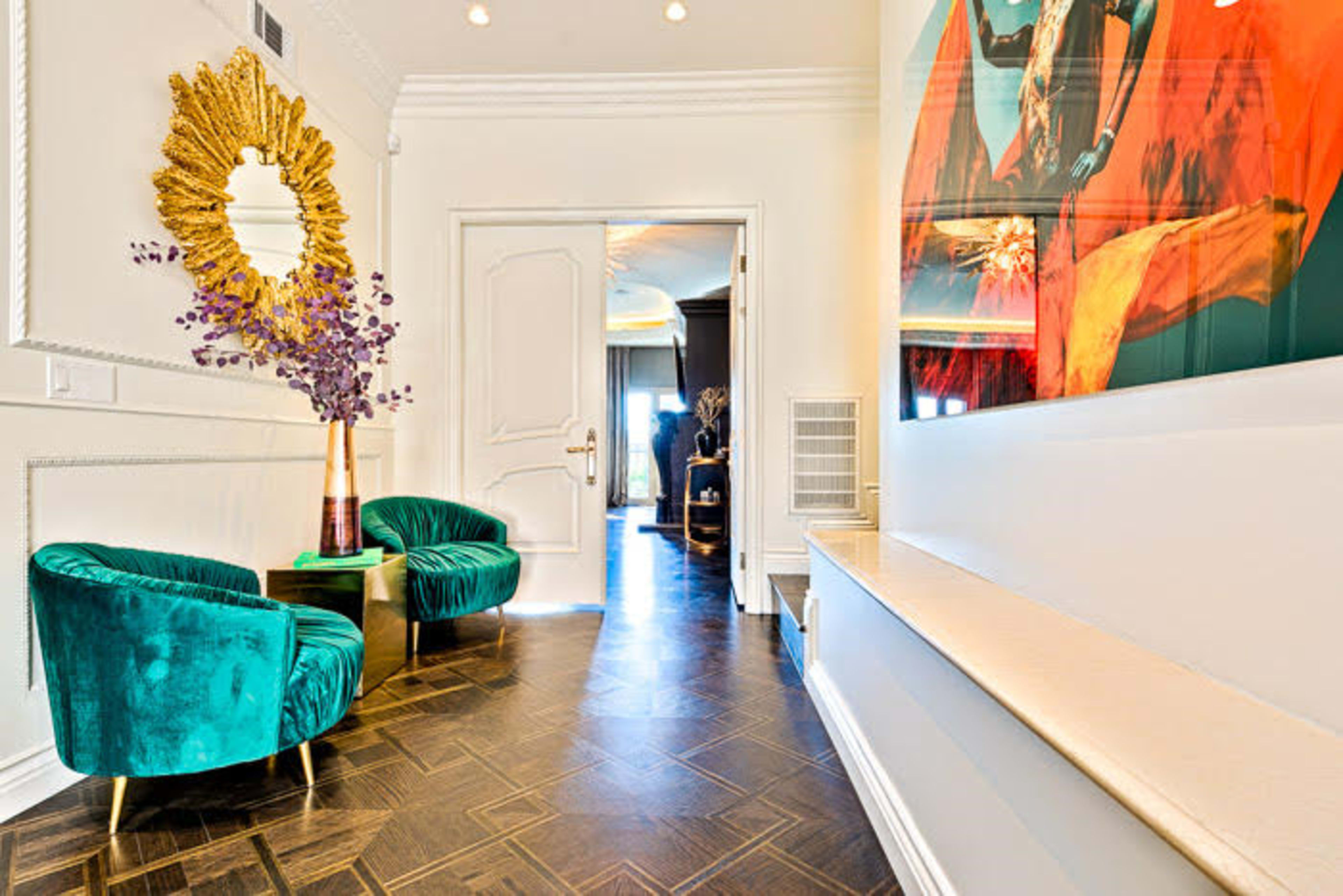 Olympia Luxe Image in Central LA, Los Angeles, CA
