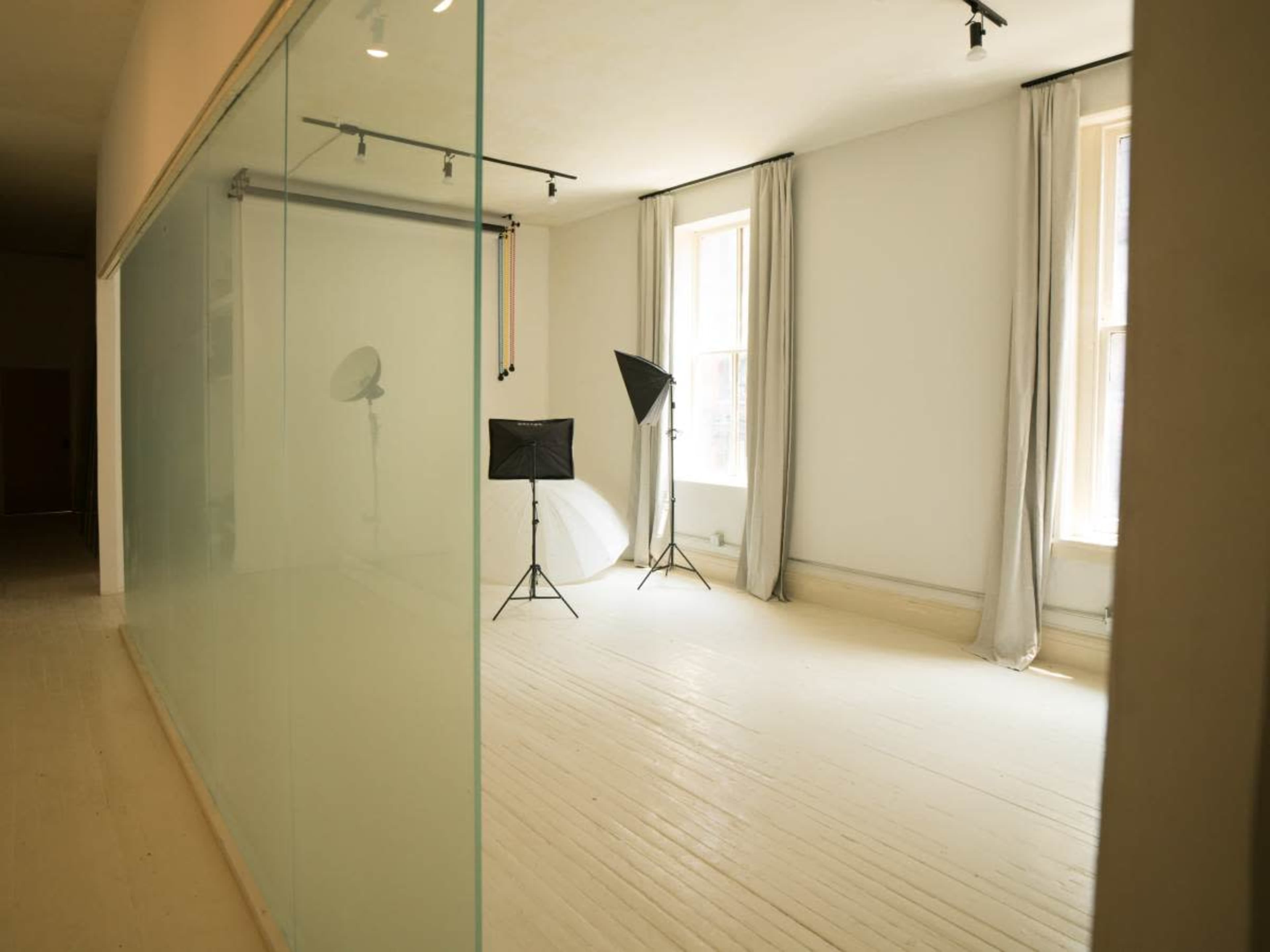 CROSBY St. SOHO Studio, 13ft Ceilings! AMAZING LIGHT Image in Lower Manhattan, new york, NY