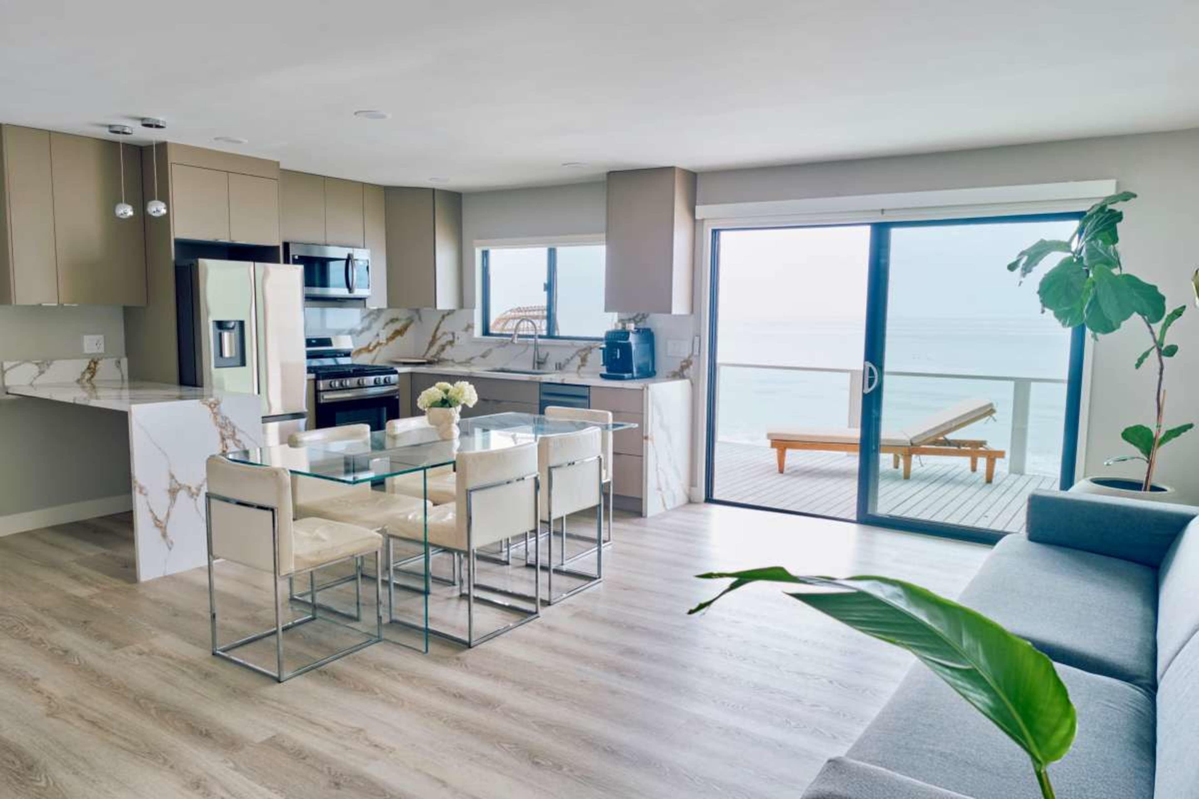 MALIBU BEACHFRONT HOME Image in Central Malibu, MALIBU, CA