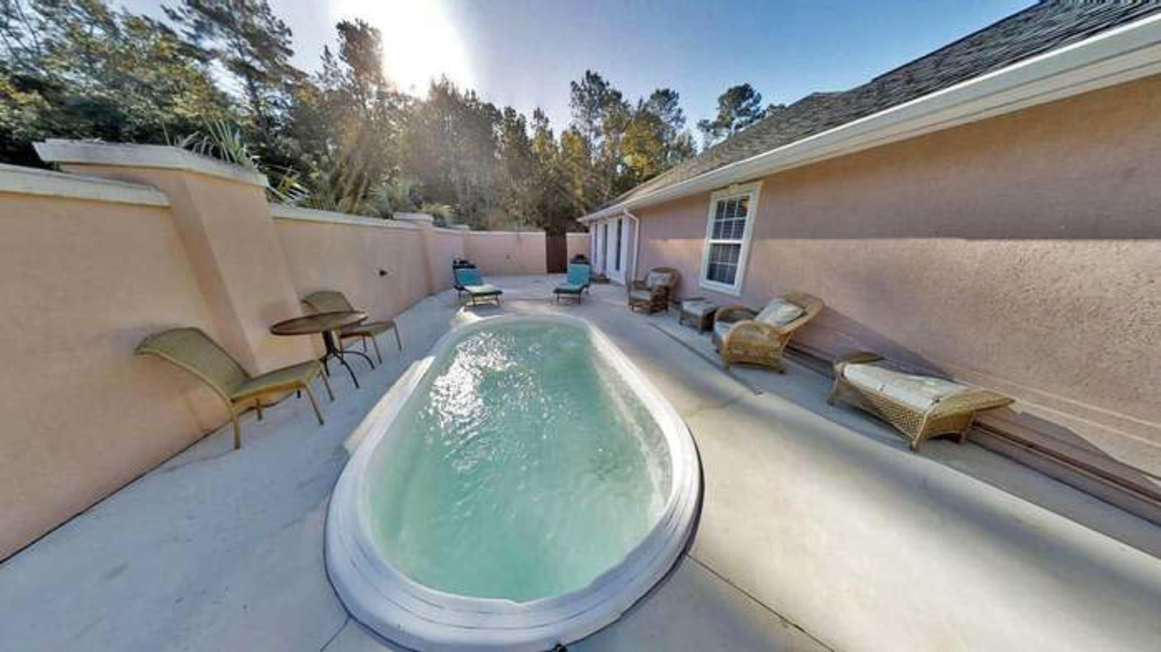 Scenic House with One Of A Kind Moat Image in , Manning, SC