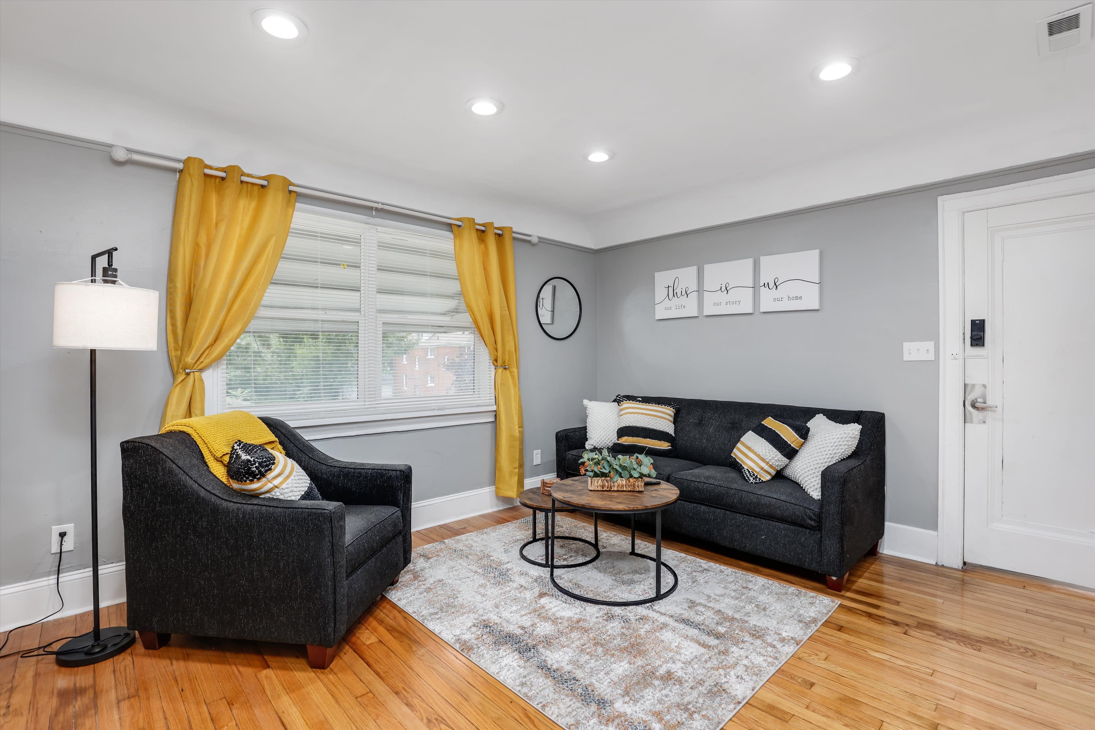 Modern & cozy Image in Morningside, Detroit, MI