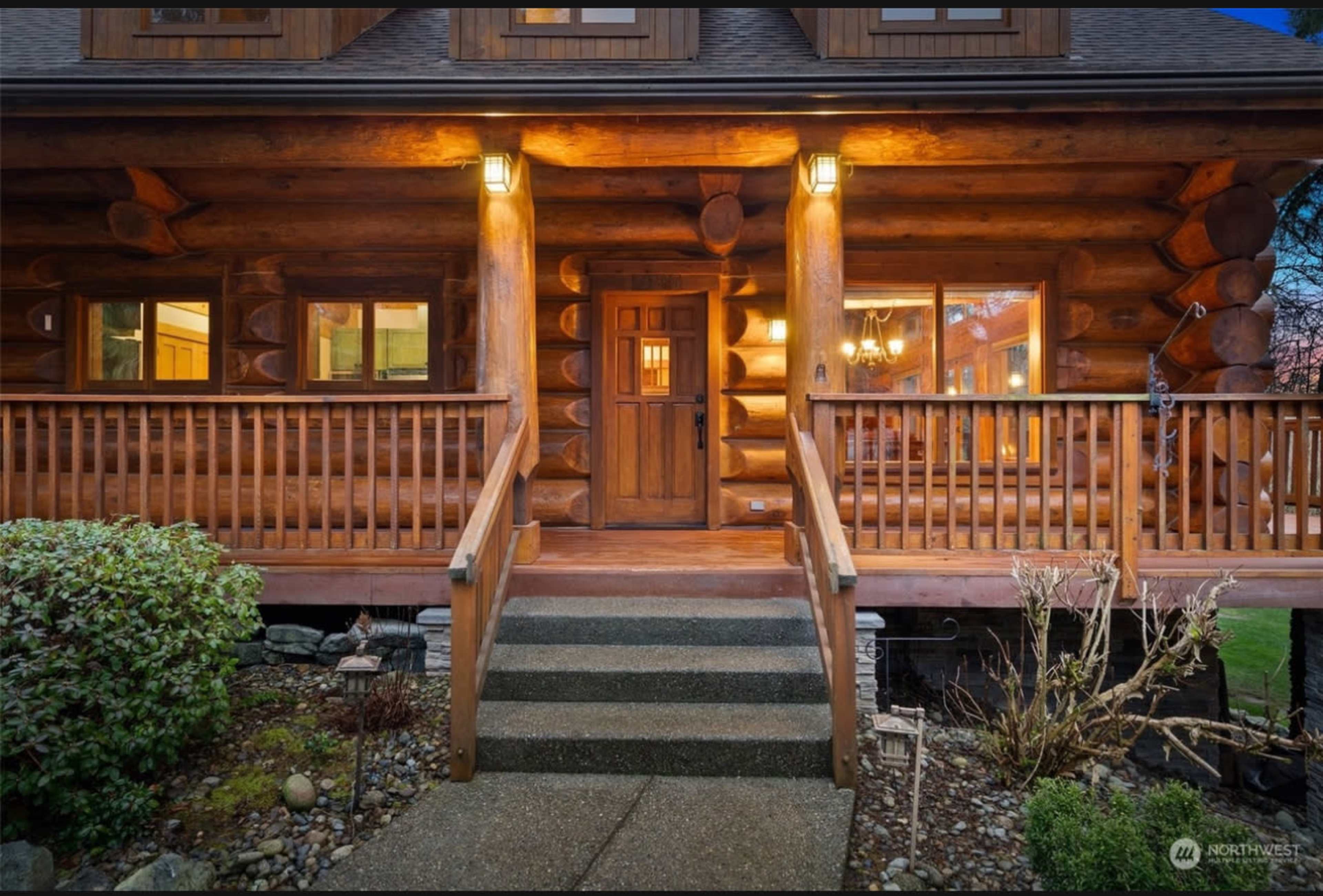Majestic Log Cabin Image in , DuPont, WA