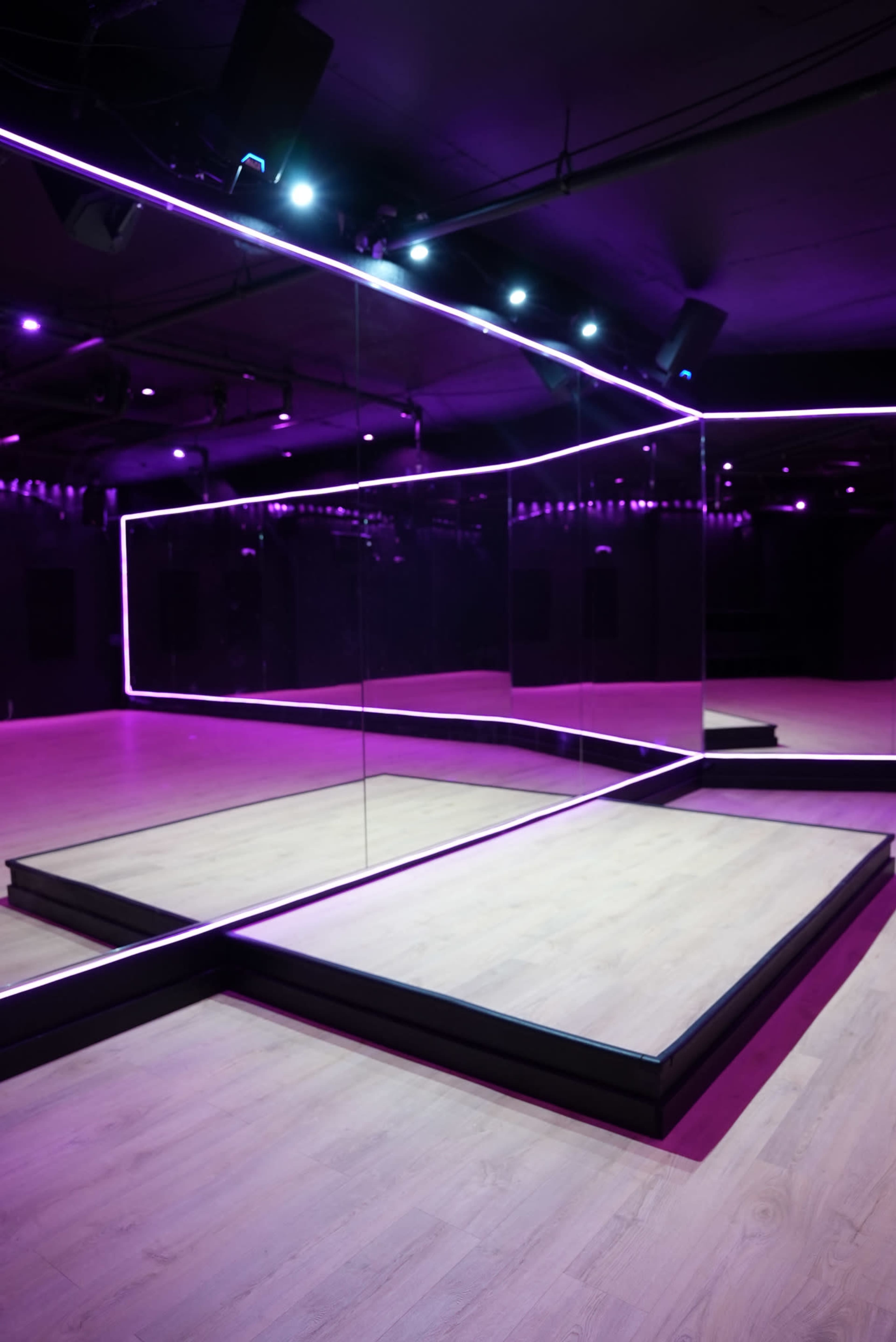East Austin Dance Studio with Mirrors and Party Vibes – Perfect for Fitness, Yoga, or Events Image in Chestnut, Austin, TX