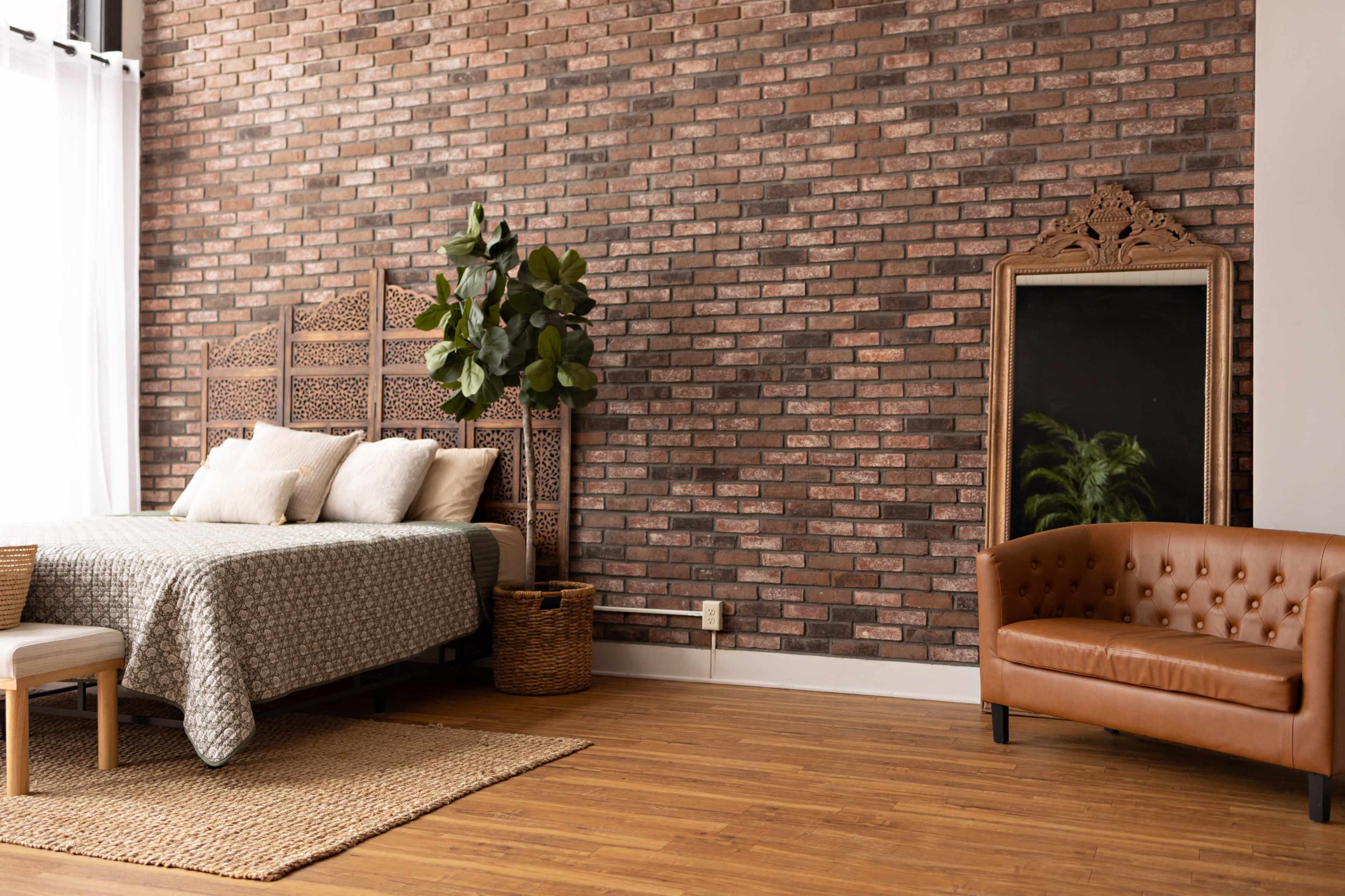 Bright and Stylish Natural Light Photography Studio in Historic Downtown Watertown Image in Watertown, Watertown, WI