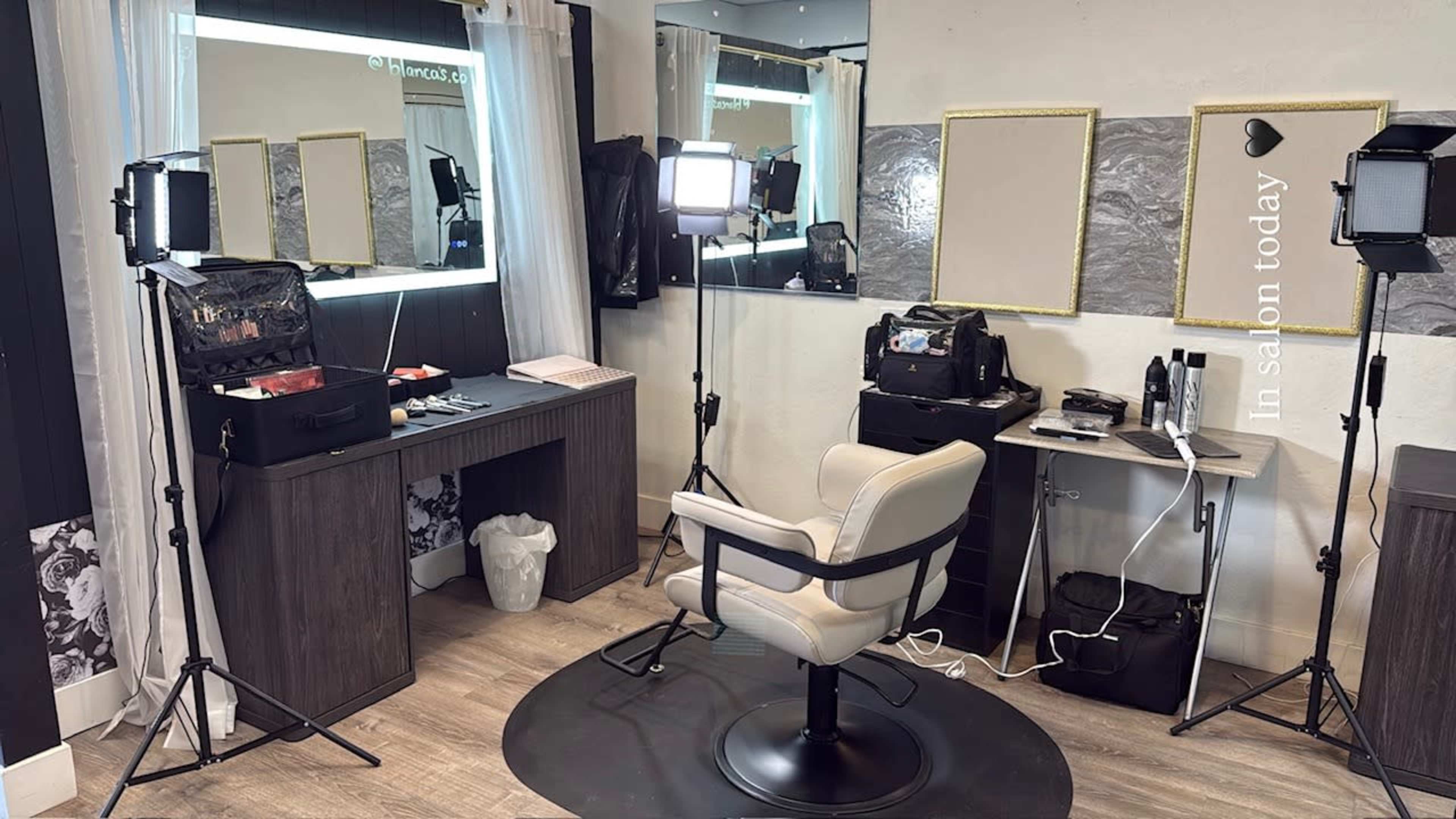 Luxury Salon Chair & Beauty Station Rental | Hourly & Daily Rates Image in Mesa, Mesa, AZ