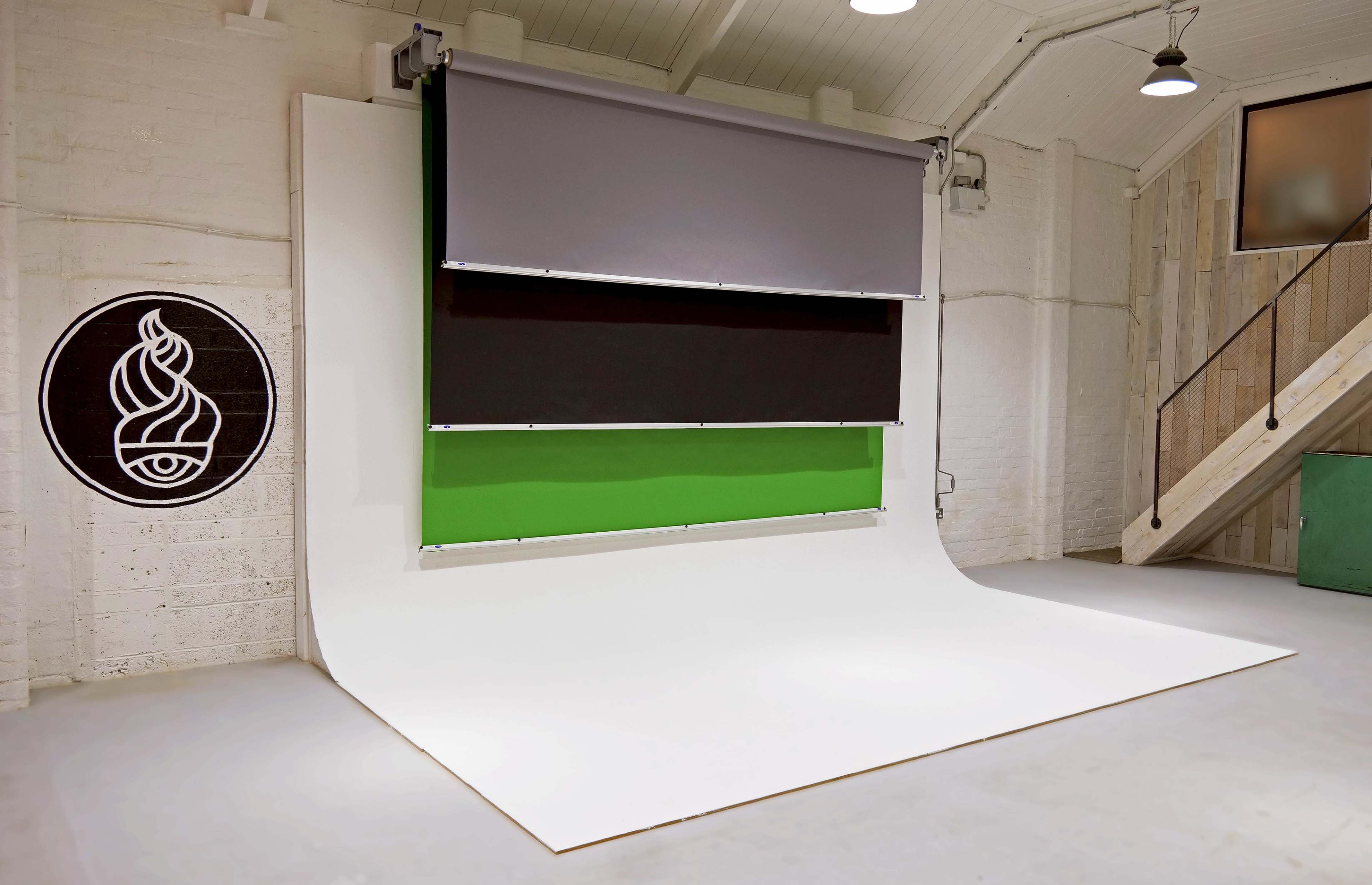 Industrial Open Plan Photography Studio Image in Northampton, Northampton, ENG