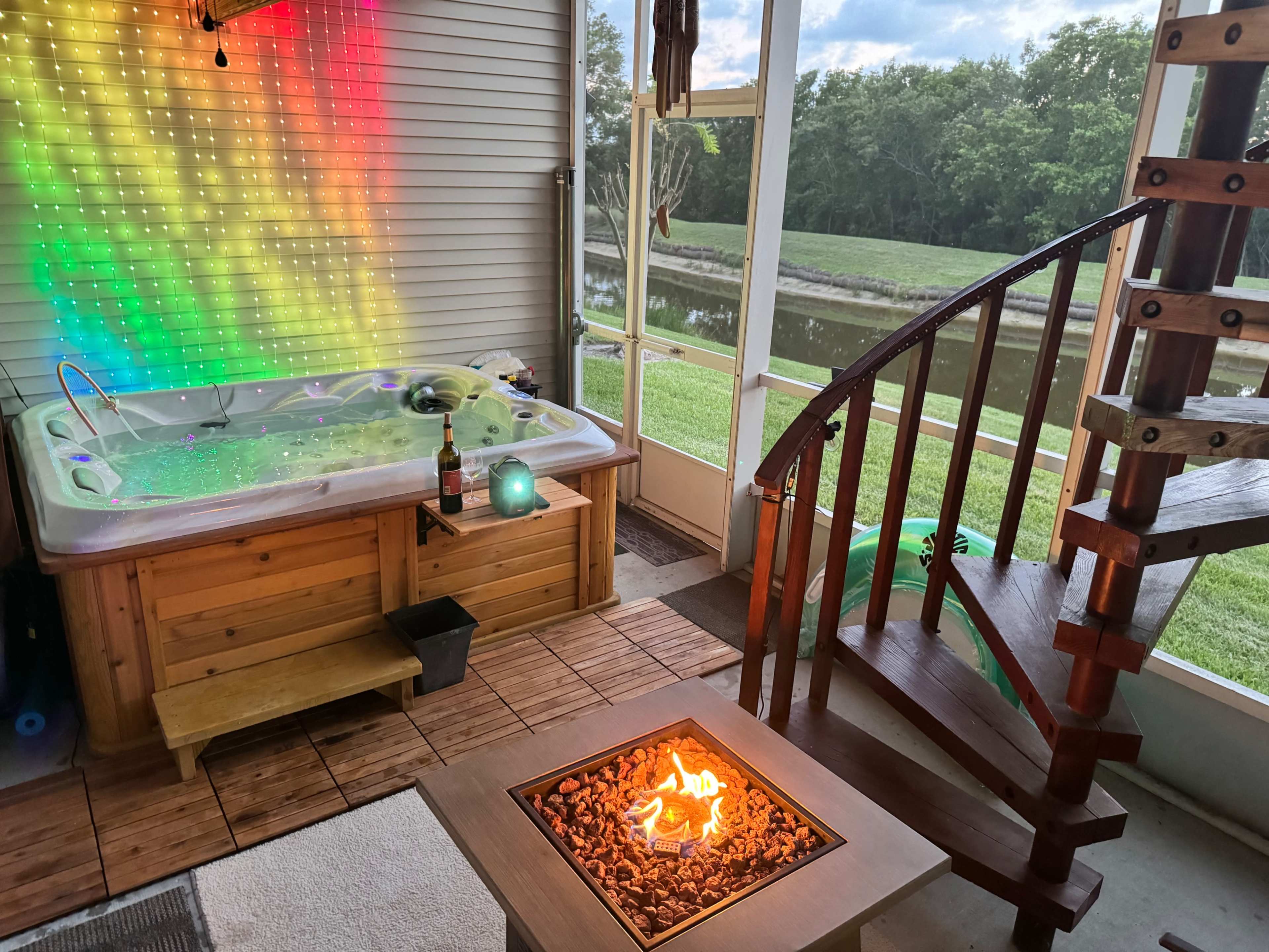 Private Lounge with Hot Tub on the Lake – Perfect for Romantic, Spa Nights & Events! Image in , Seminole, FL