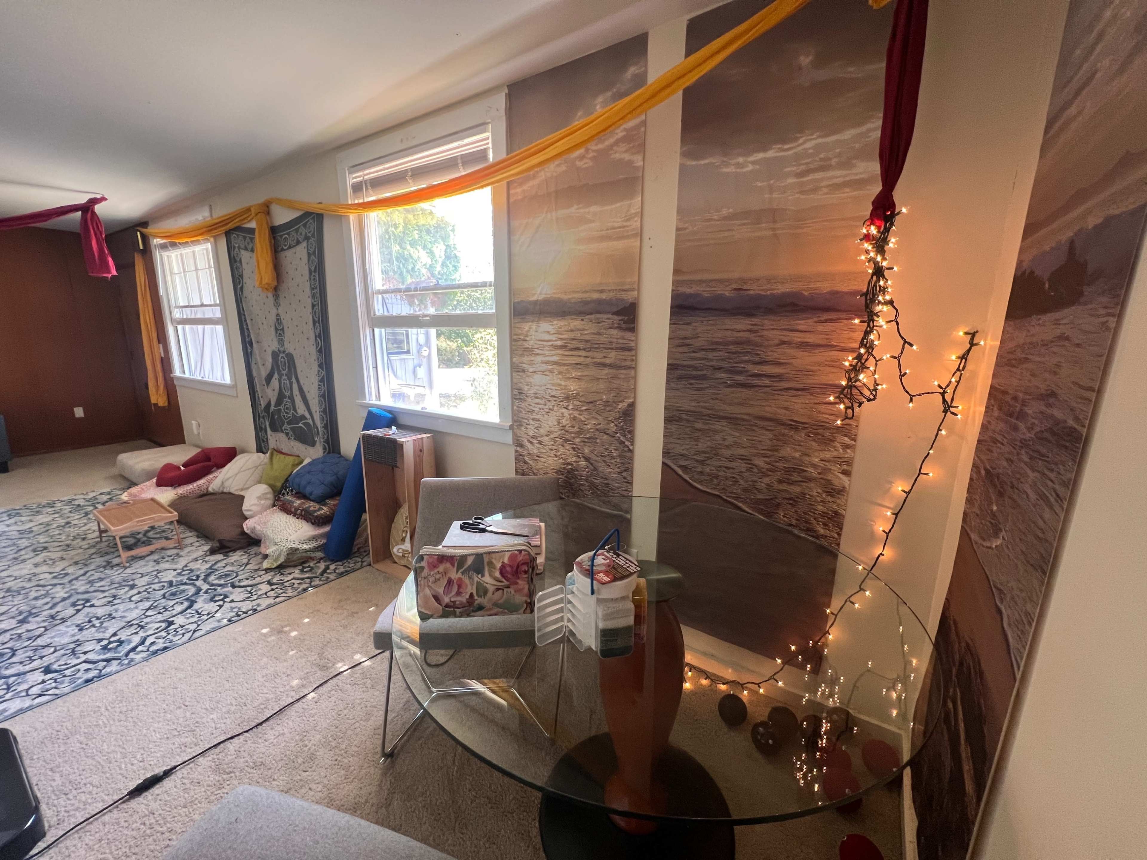 Fremont Art House - Workshops, Filming, Etc - Sleeps 6, 2 bedroom, 1.5 bath Image in Fremont, Seattle, WA