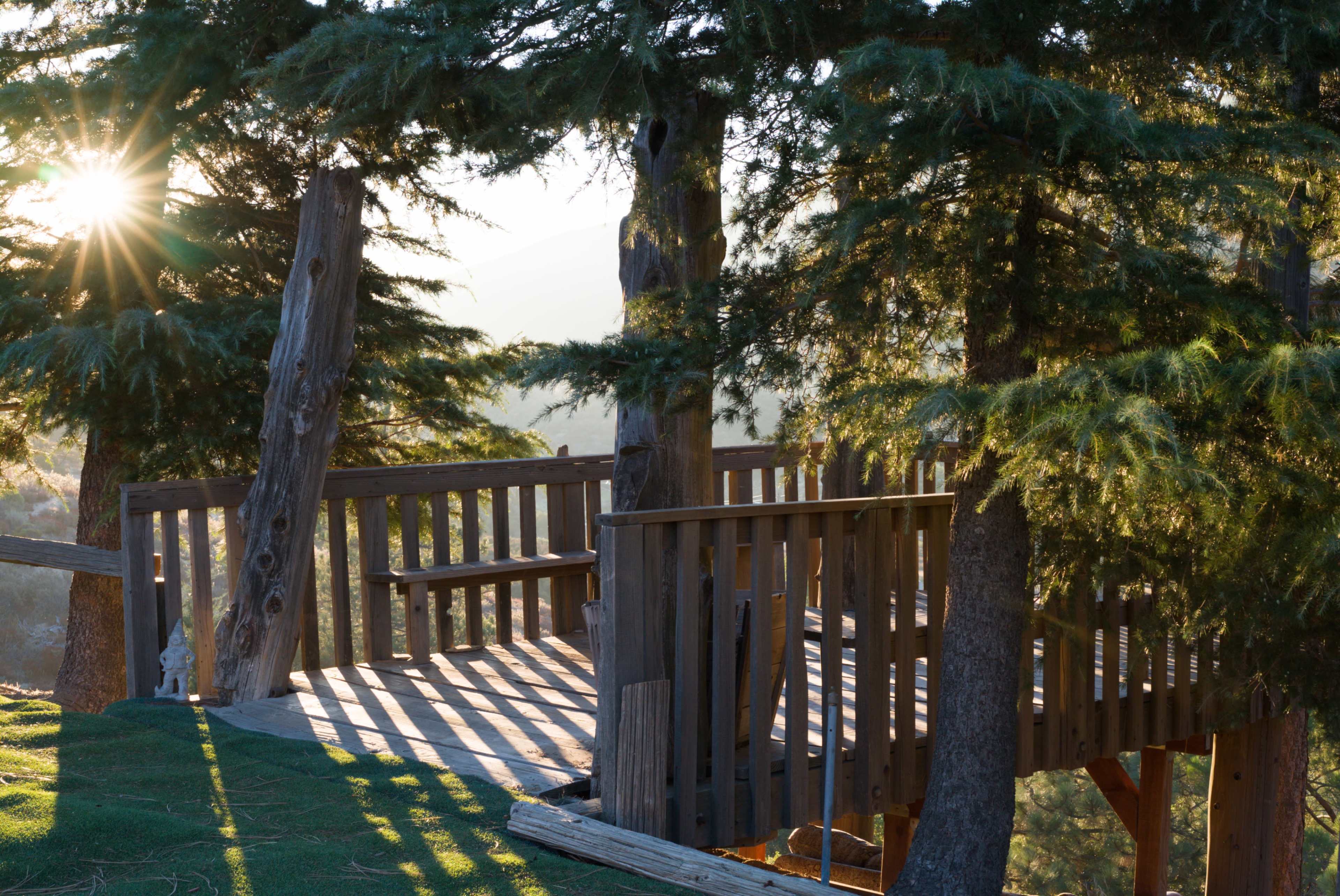 Romantic Vista Deck Overlooking Secluded Valley Image in Leona Valley, Leona Valley, CA