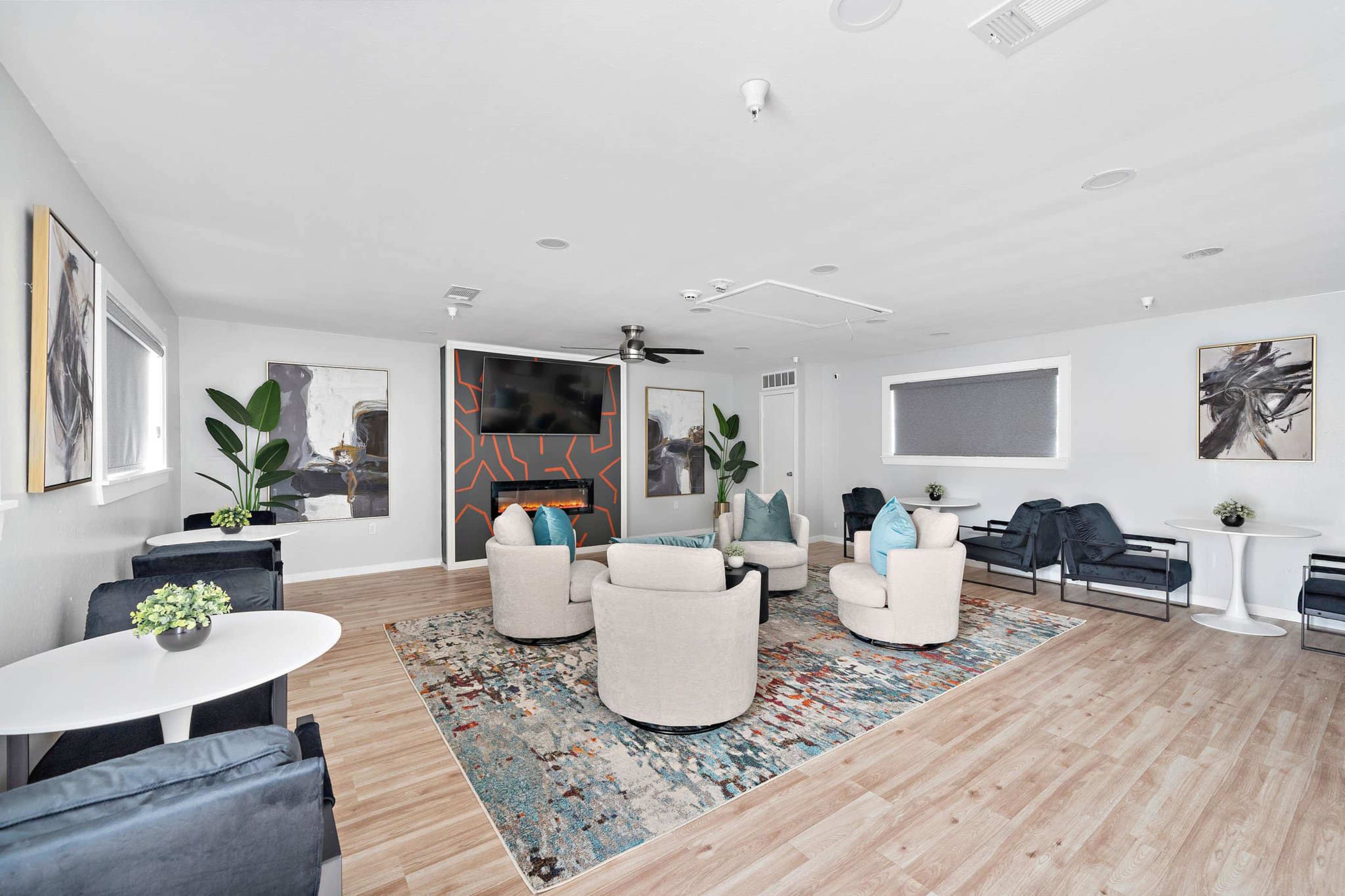 Modern decorated space with professional presence Image in Rosenberg, Rosenberg, TX