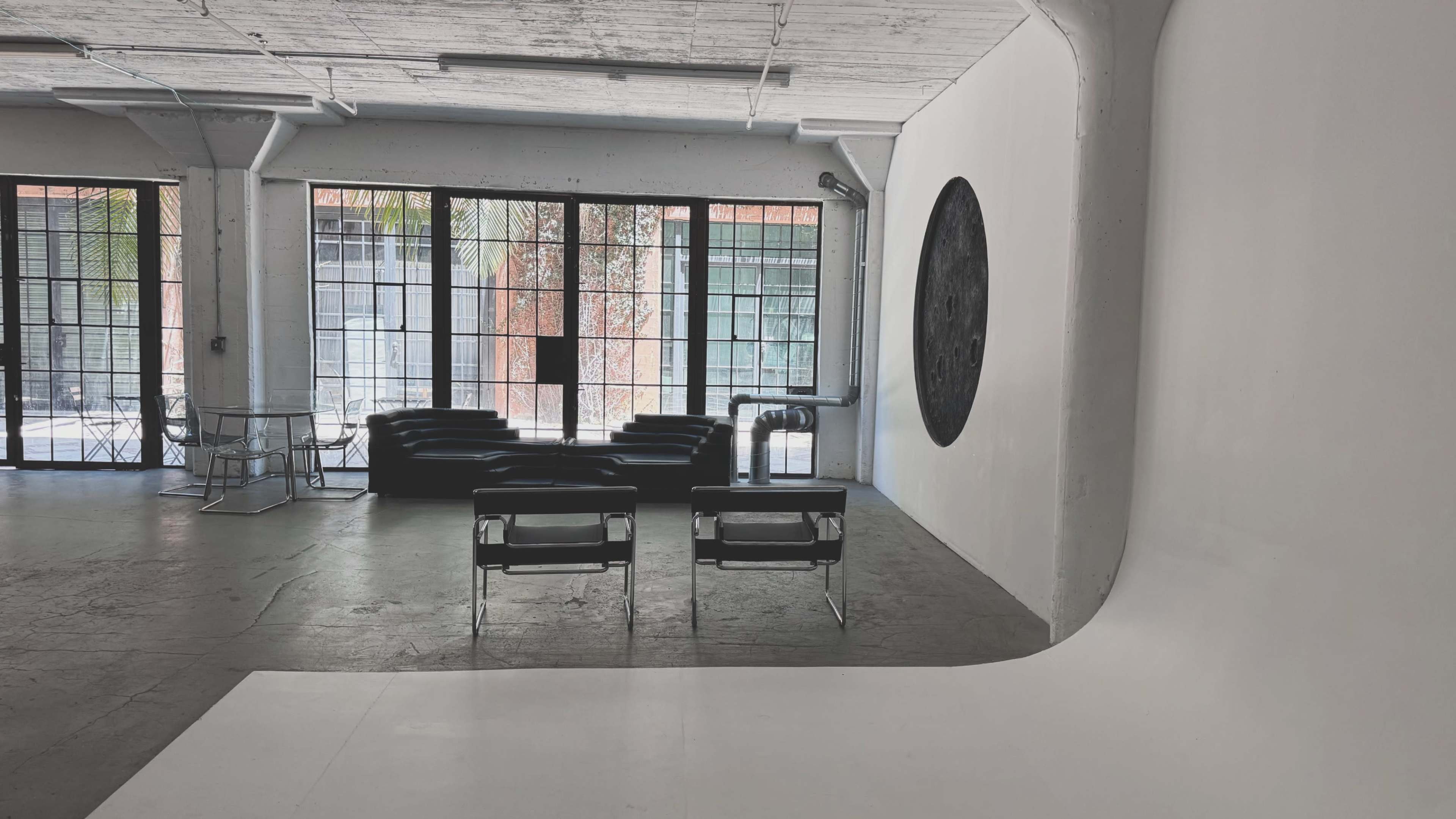 NEW AESTHETIC DTLA STUDIO (lightning/equipment FREE) Image in Central LA, Los Angeles, CA