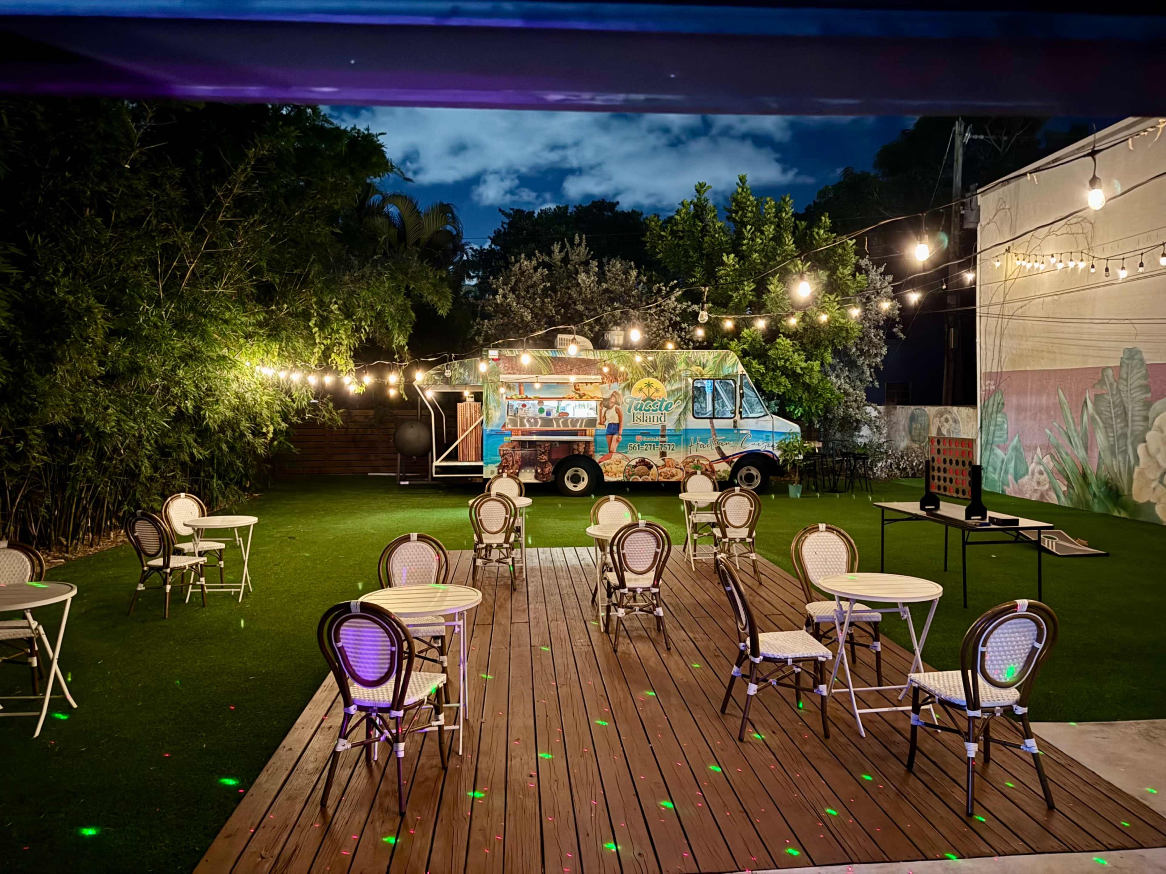 Bar with big outdoor space Image in Middle River Terrace, Fort Lauderdale, FL