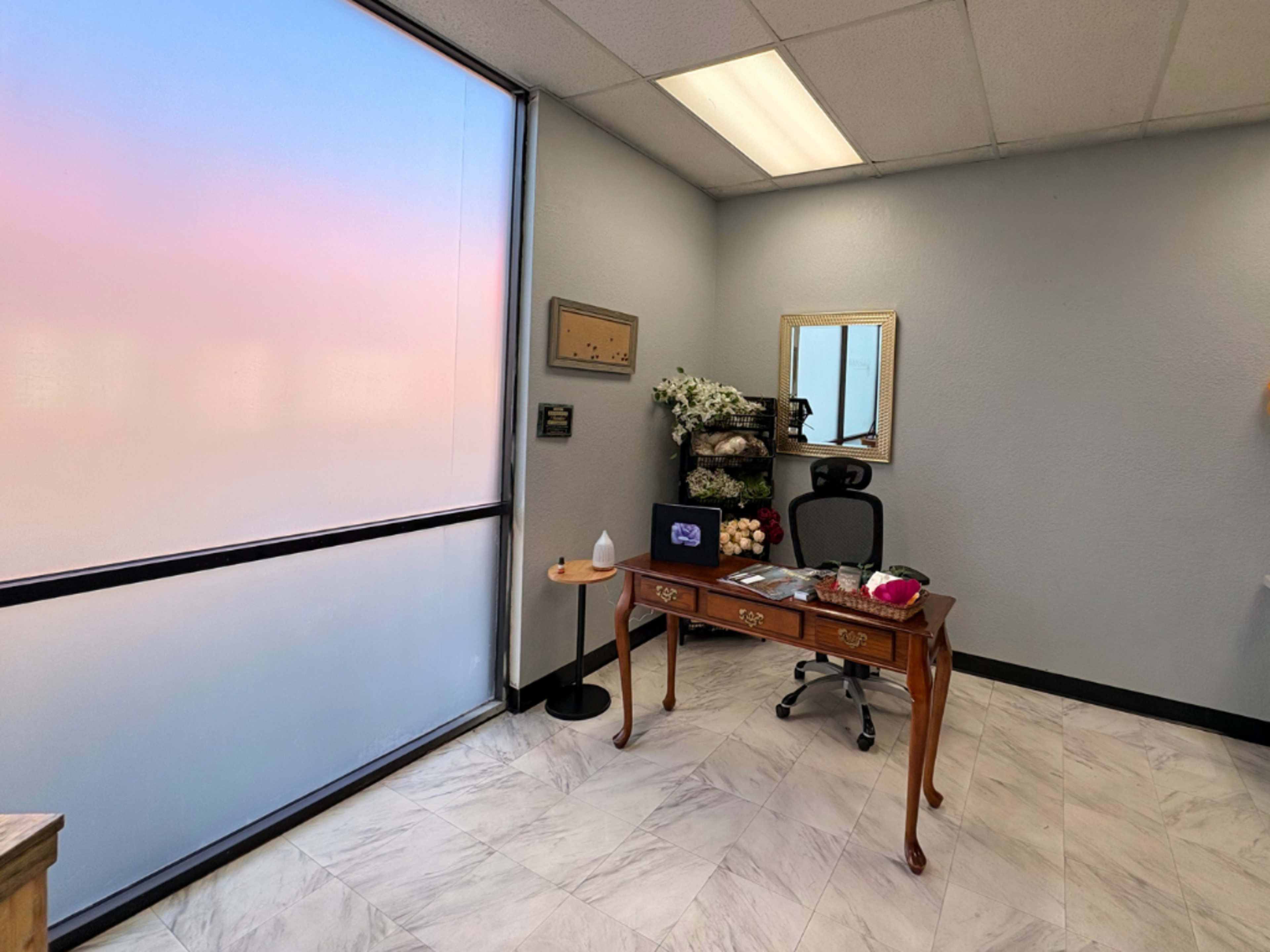 Bright Creative Studio with Floral Art Walls in Central Valley Image in Modesto, Modedsto, CA