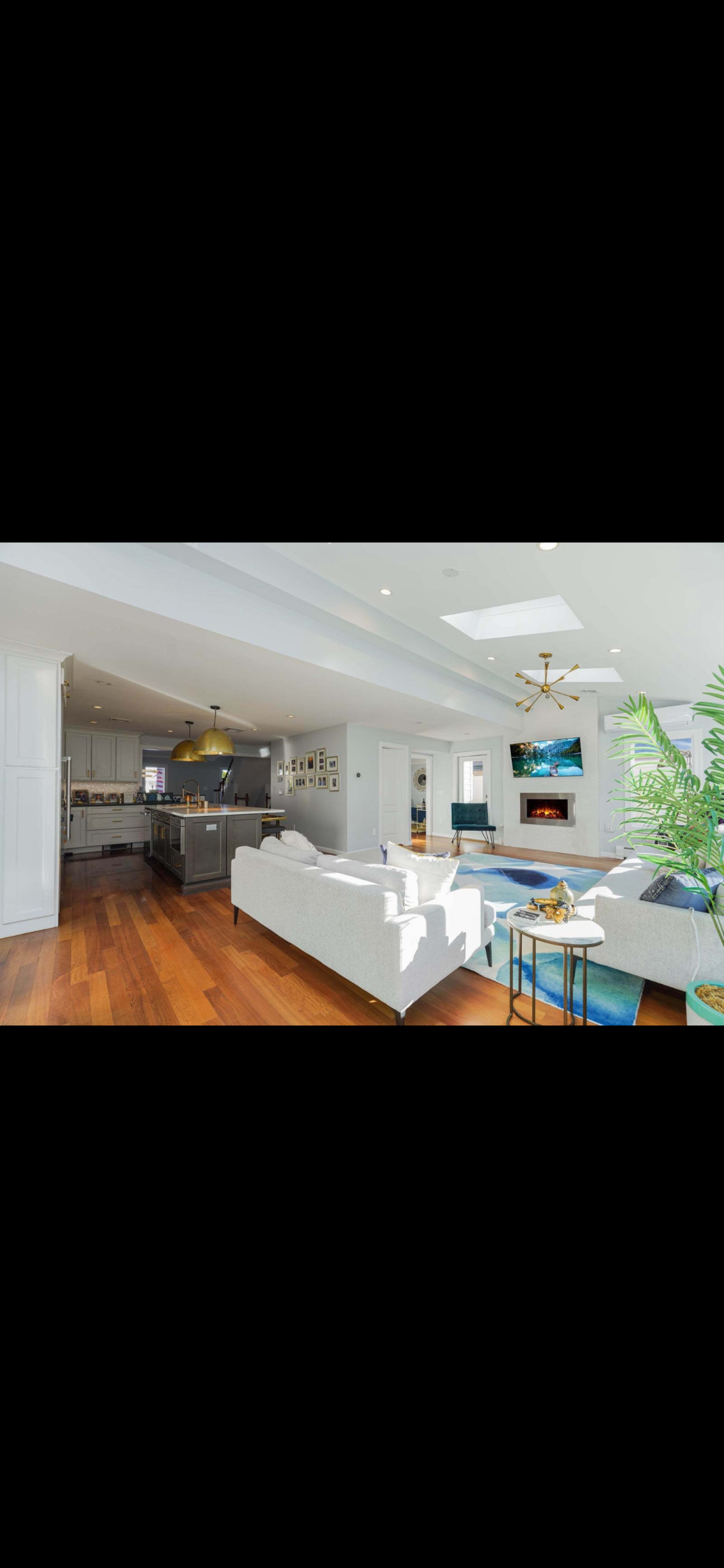 Modern Luxury Home in exclusive Todt Hill-perfect for meetings, film, shoots & podcasts Image in Manor Heights, Staten Island, NY