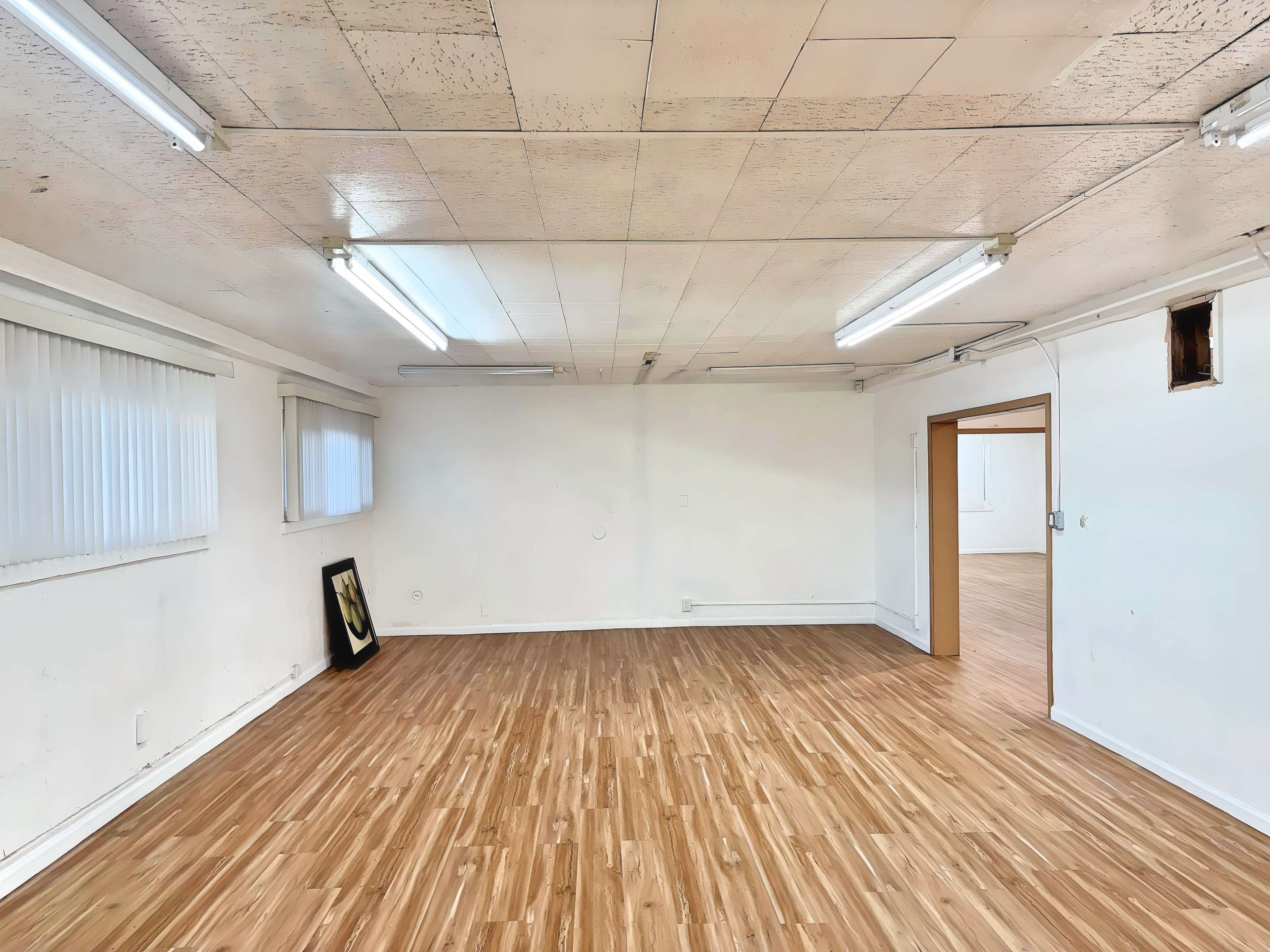 Banquet Hall on Carson Street w Parking and Full Kitchen/ Excellent Photography or Production Space Image in Carson, Carson, CA