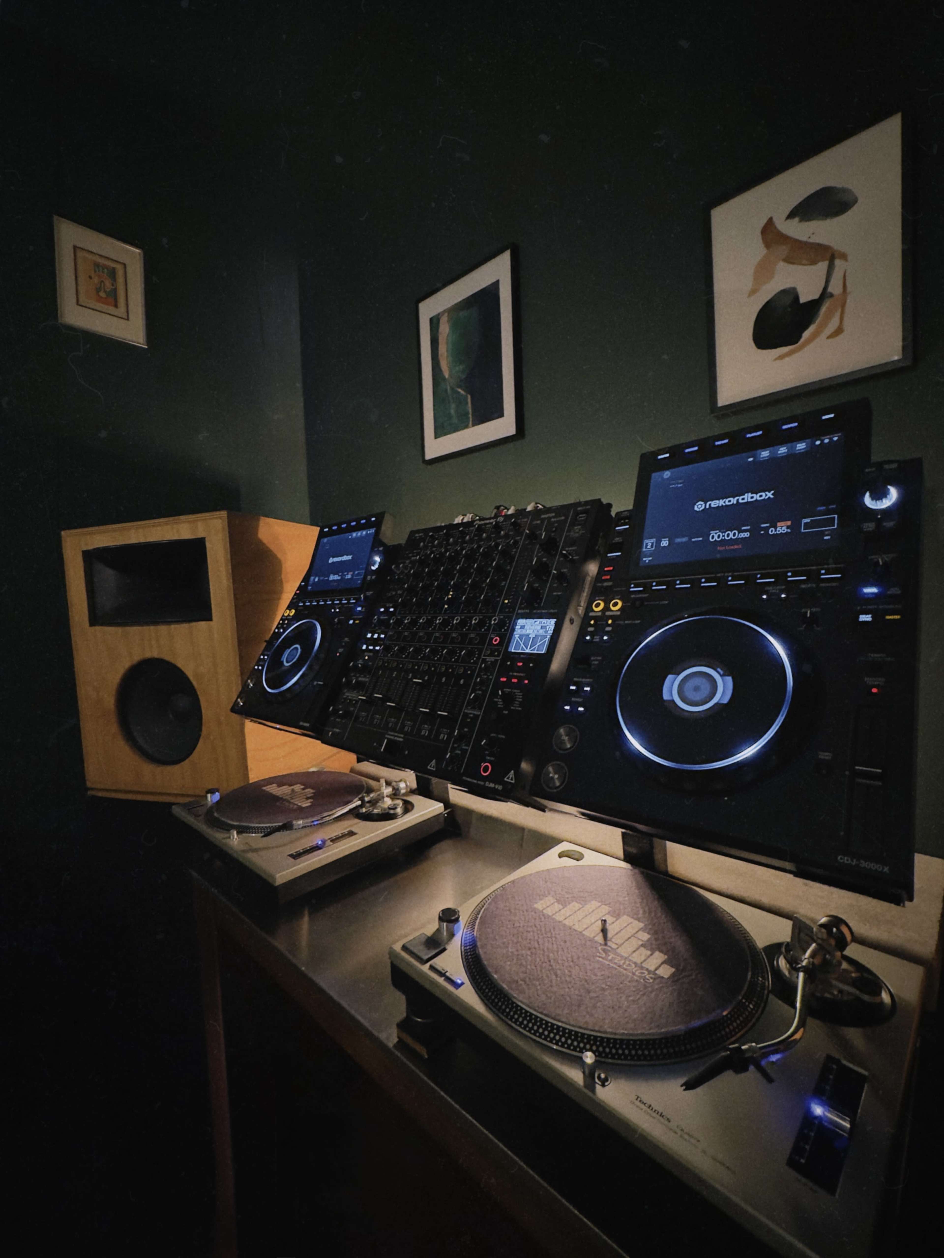 24/7 Vinyl and Digital DJ practice studio Image in East Williamsburg, Brooklyn, NY