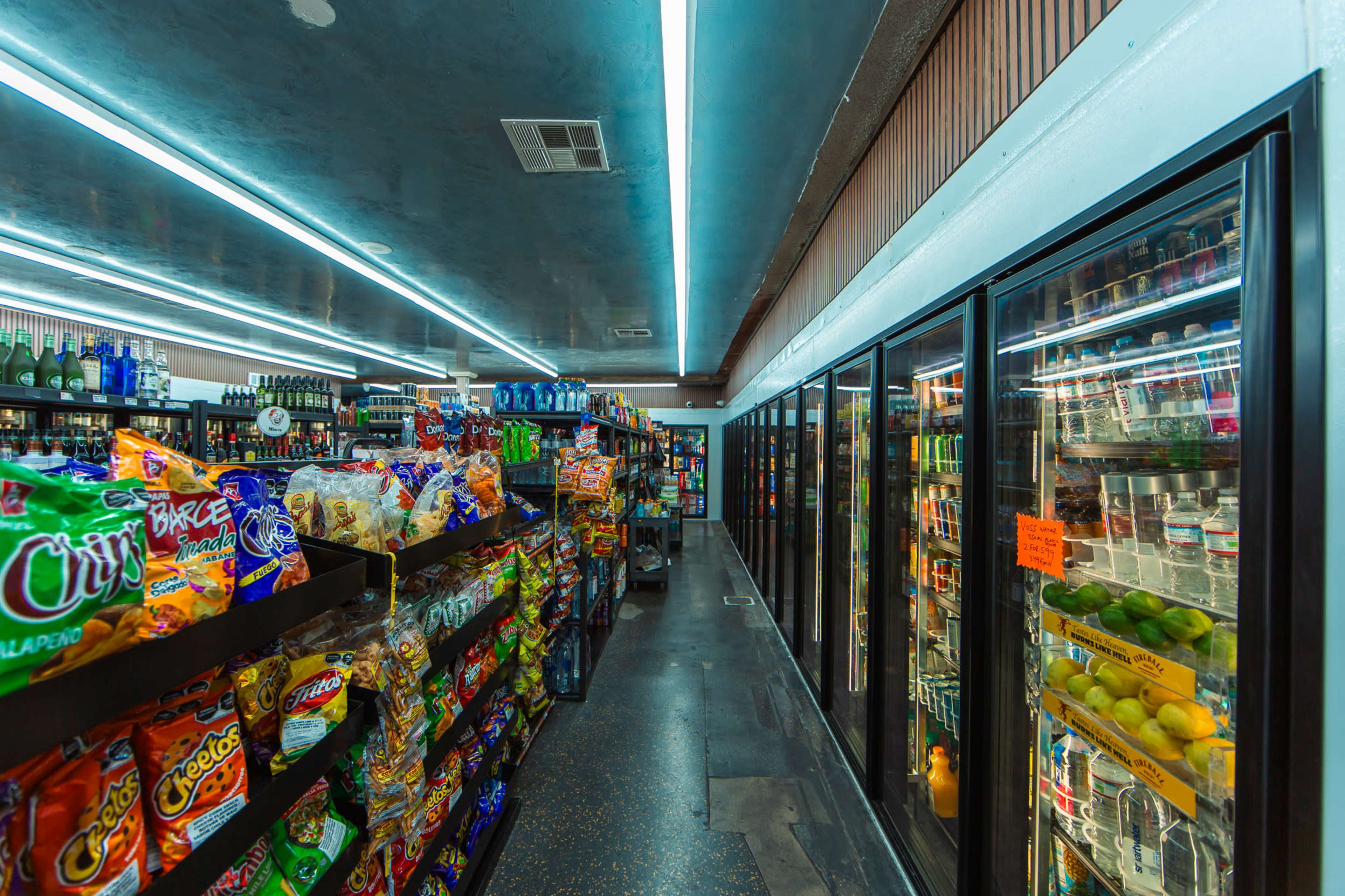 TOMMY VINTAGE CONVENIENCE LIQUOR STORE Image in North Hollywood, North hollywood, CA