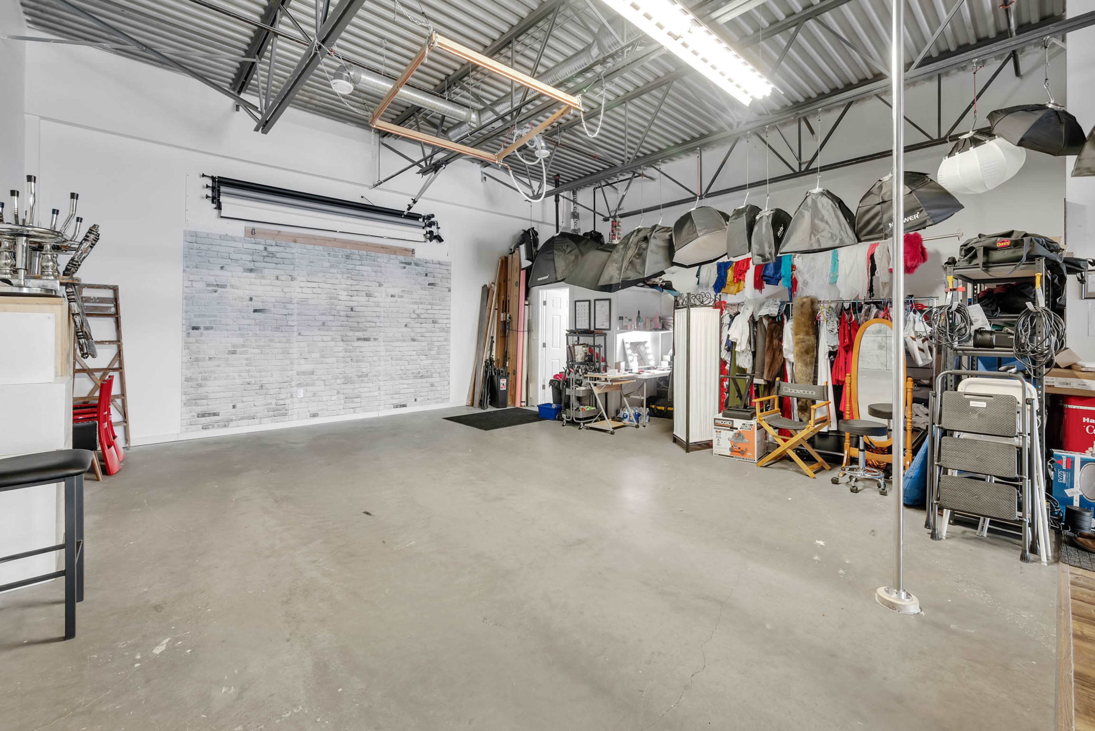 Warehouse style photography studio Image in Rampart Industrial, Edmonton, AB