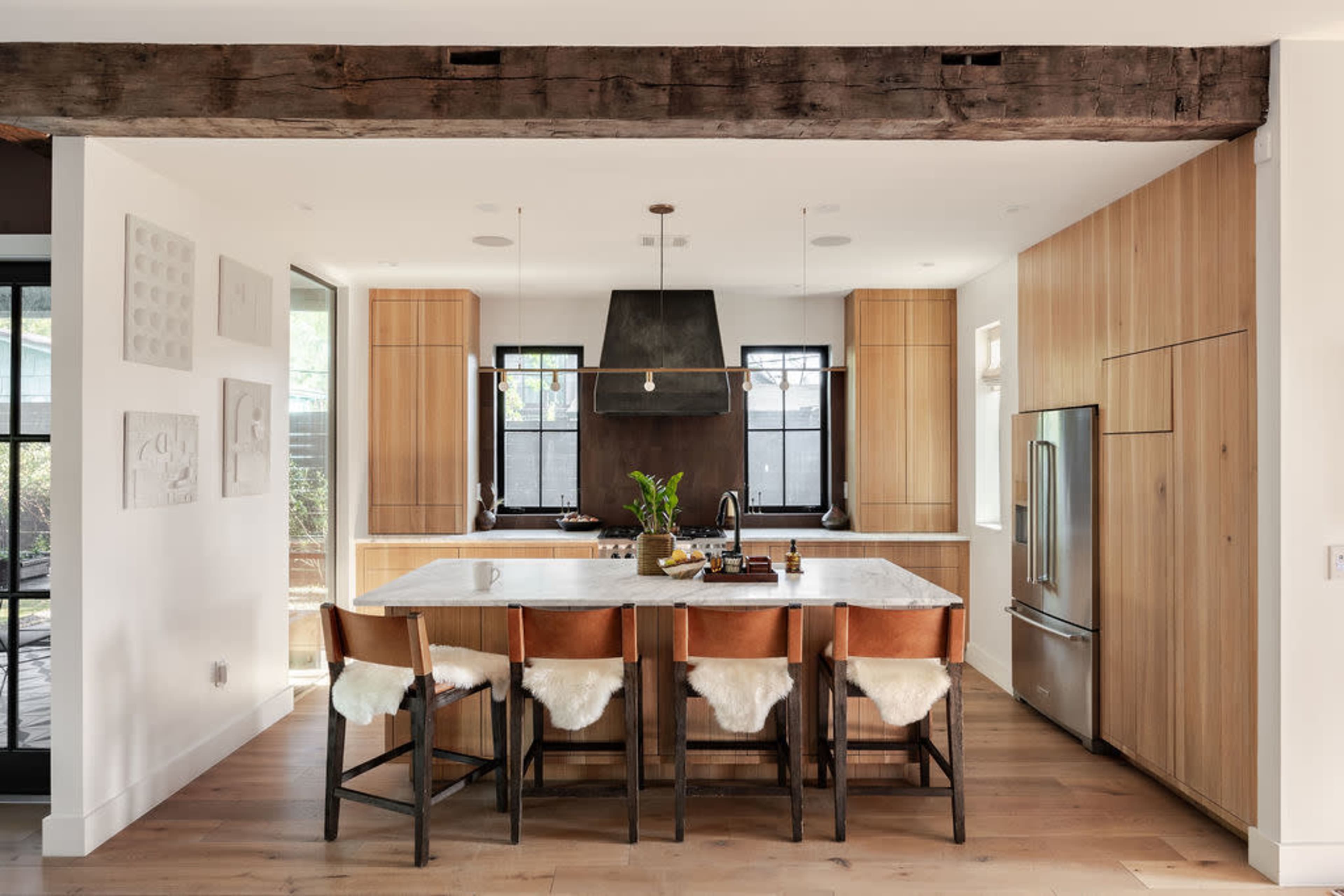 Spacious Modern Home with Generous Natural Light Image in Bouldin Creek, Austin, TX