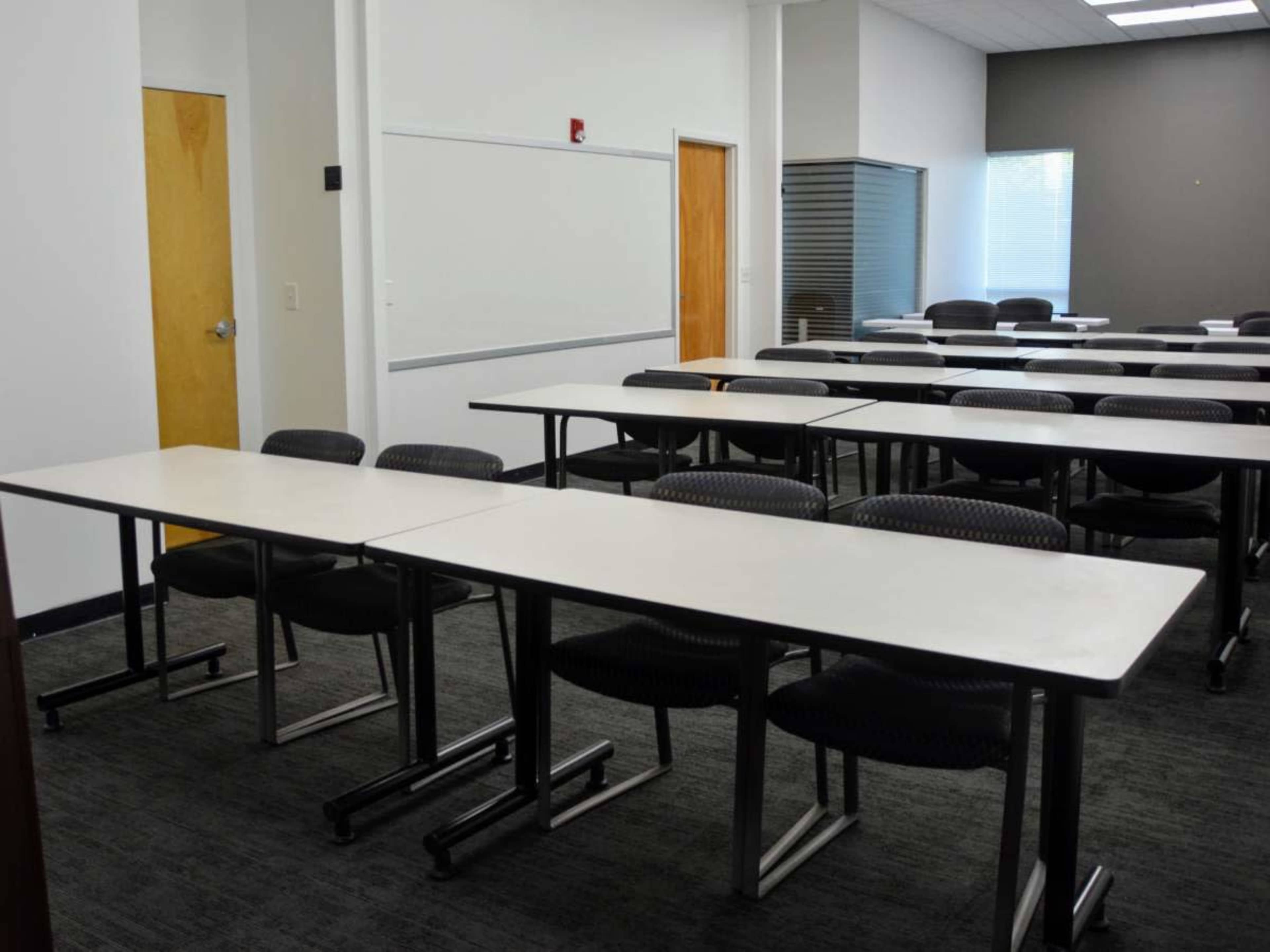 Spacious Seminar Room conveniently located in North St. Petersburg  just minutes from Downtown St. Pete and Tampa Image in Barcley Estates, St. Petersburg, FL