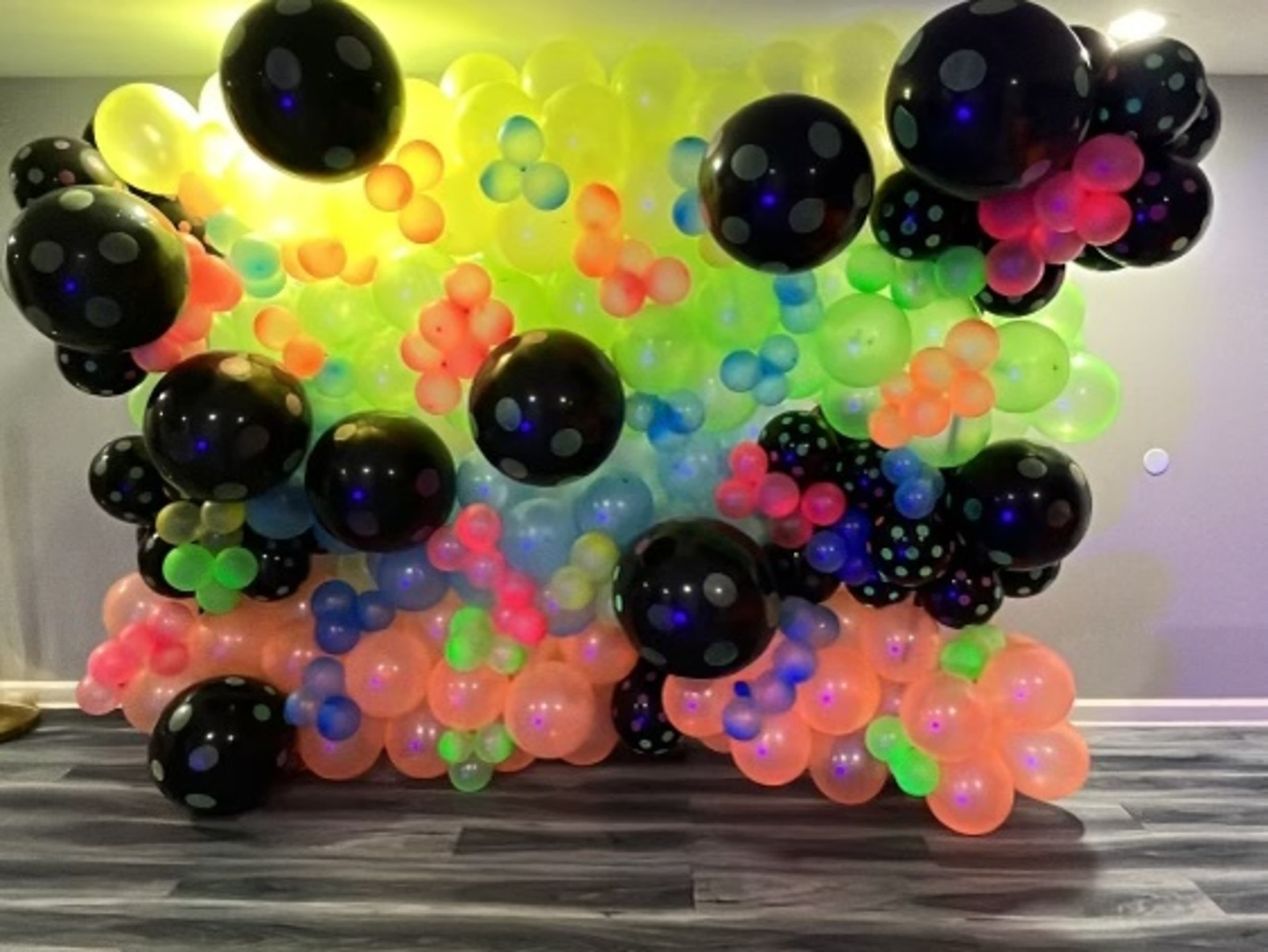 Balloon Wall 