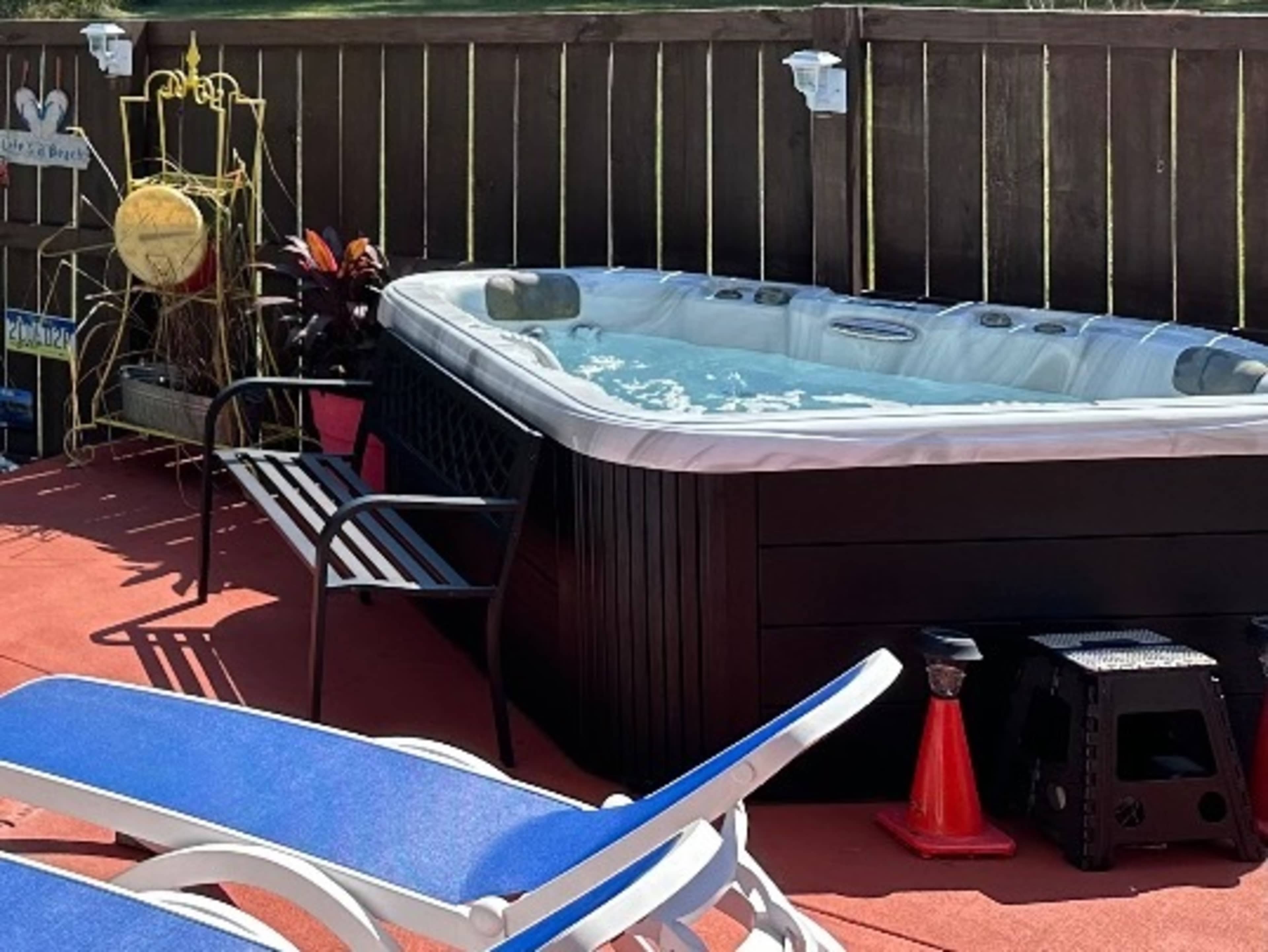 Lido Hot Tub