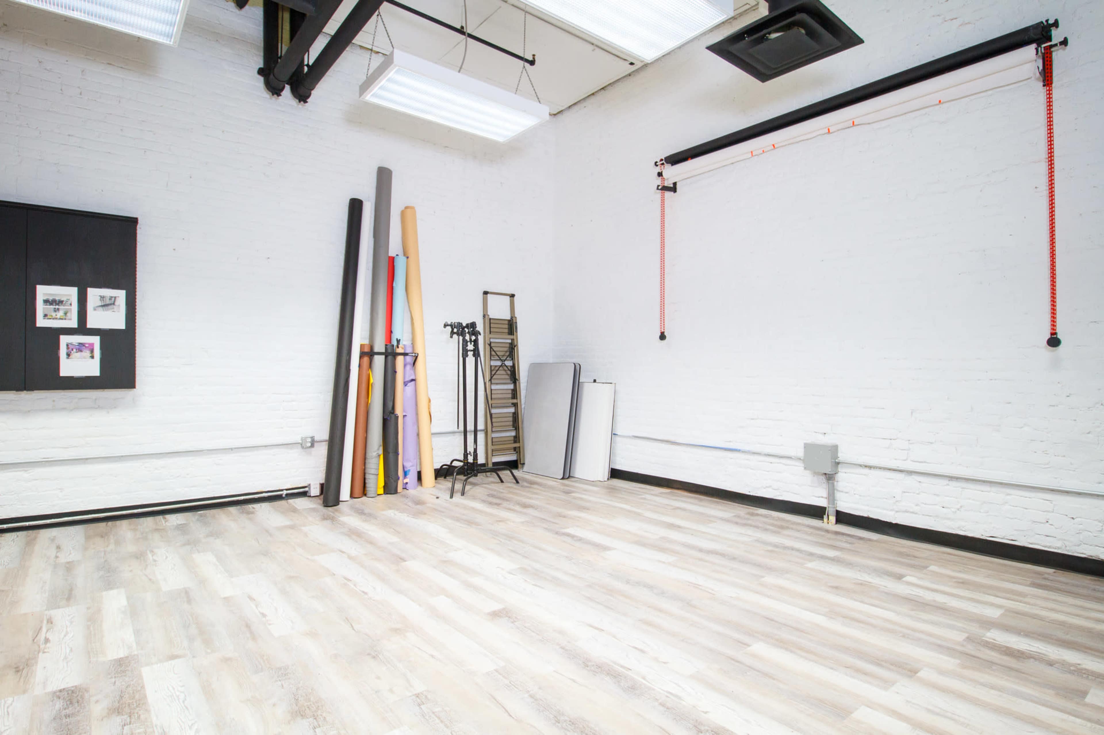 Vibrant and Fully Equipped Photo Studio on Museum Row Image in Downtown, Louisville, KY