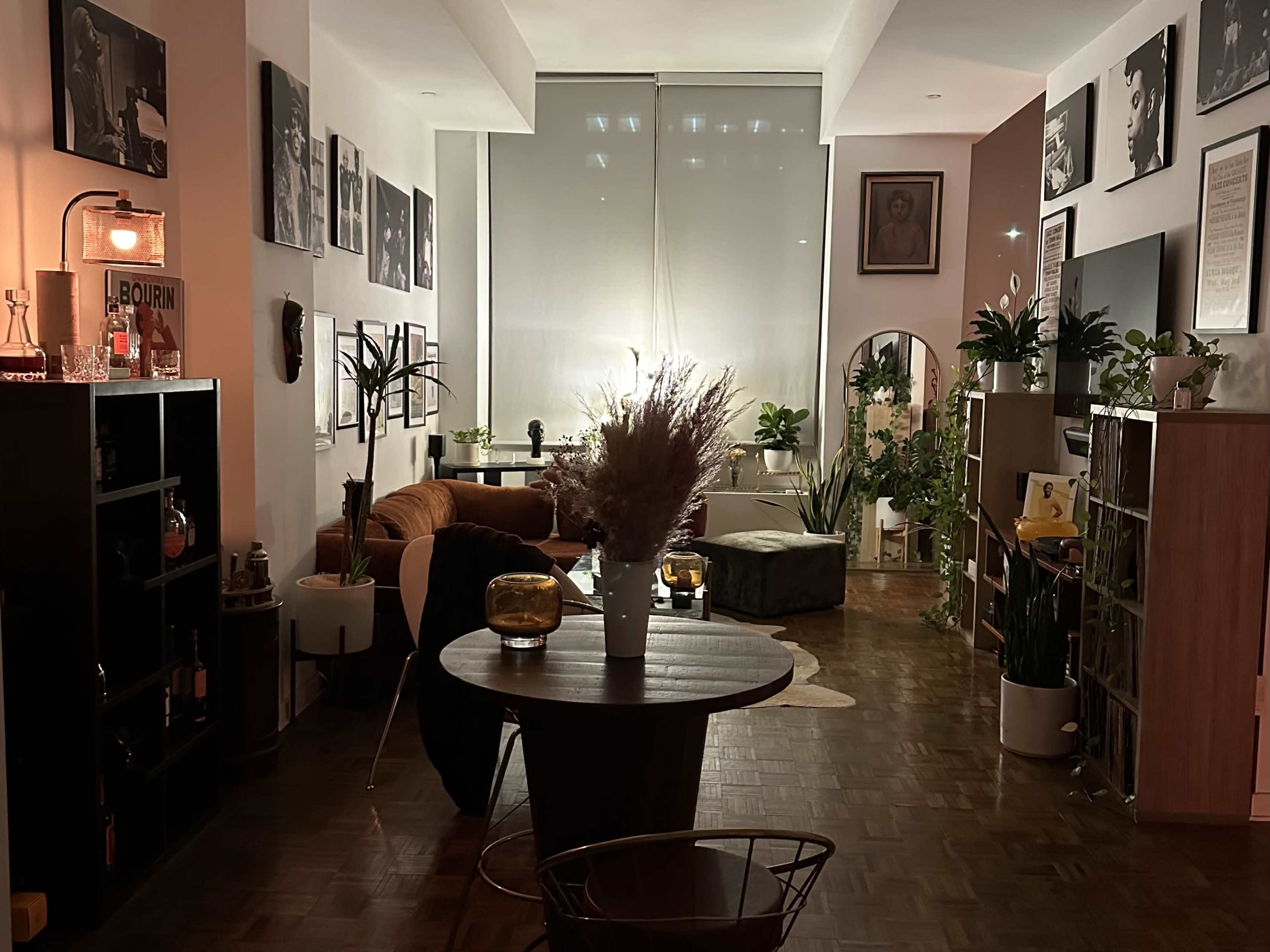 Urban Studio w/ High Ceilings and Music/Cultural Decor Image in Downtown Brooklyn, Brooklyn, NY