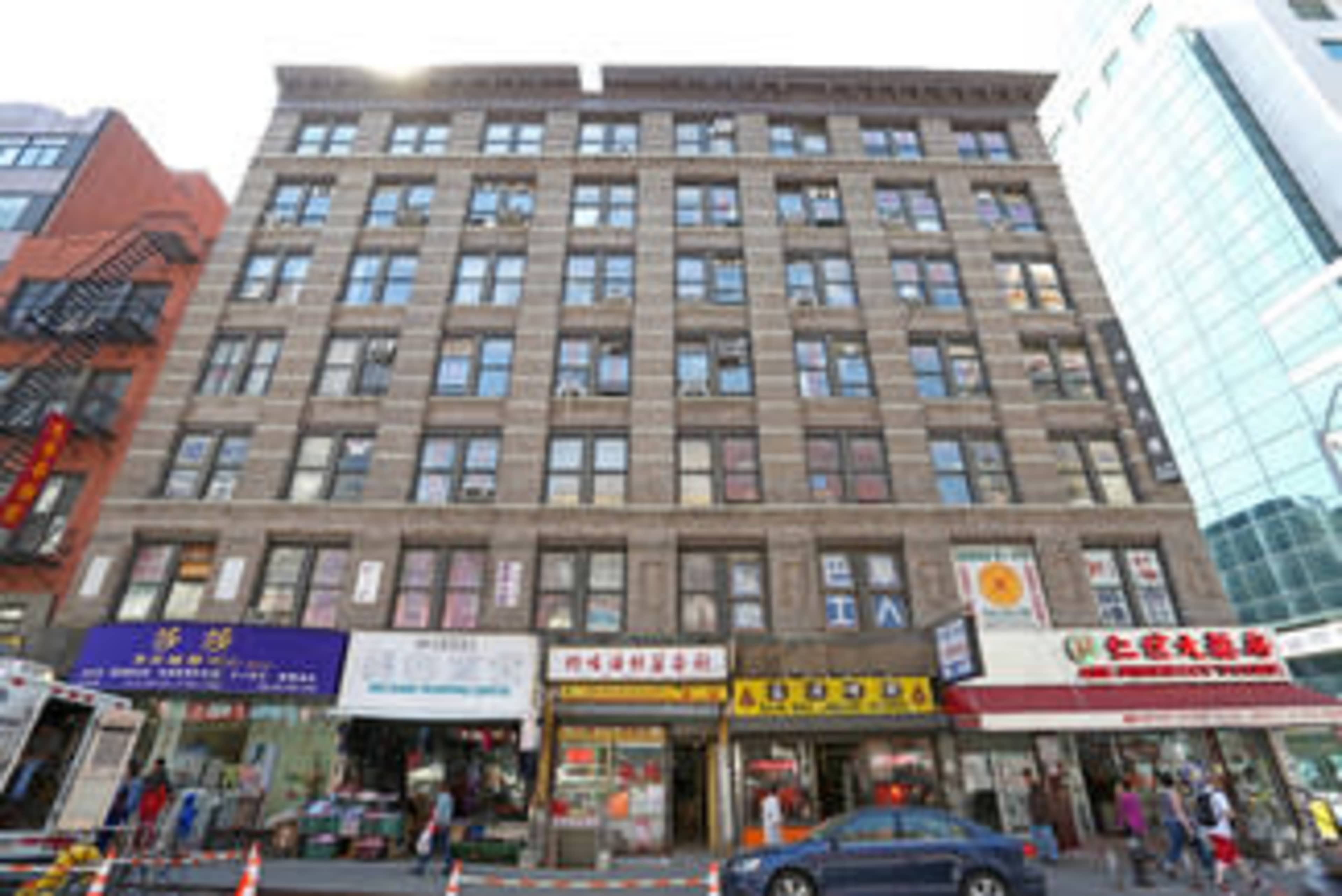 Beautiful, new commercial space located in heart of Lower Manhattan (Chinatown) Image in Two Bridges, New York, NY