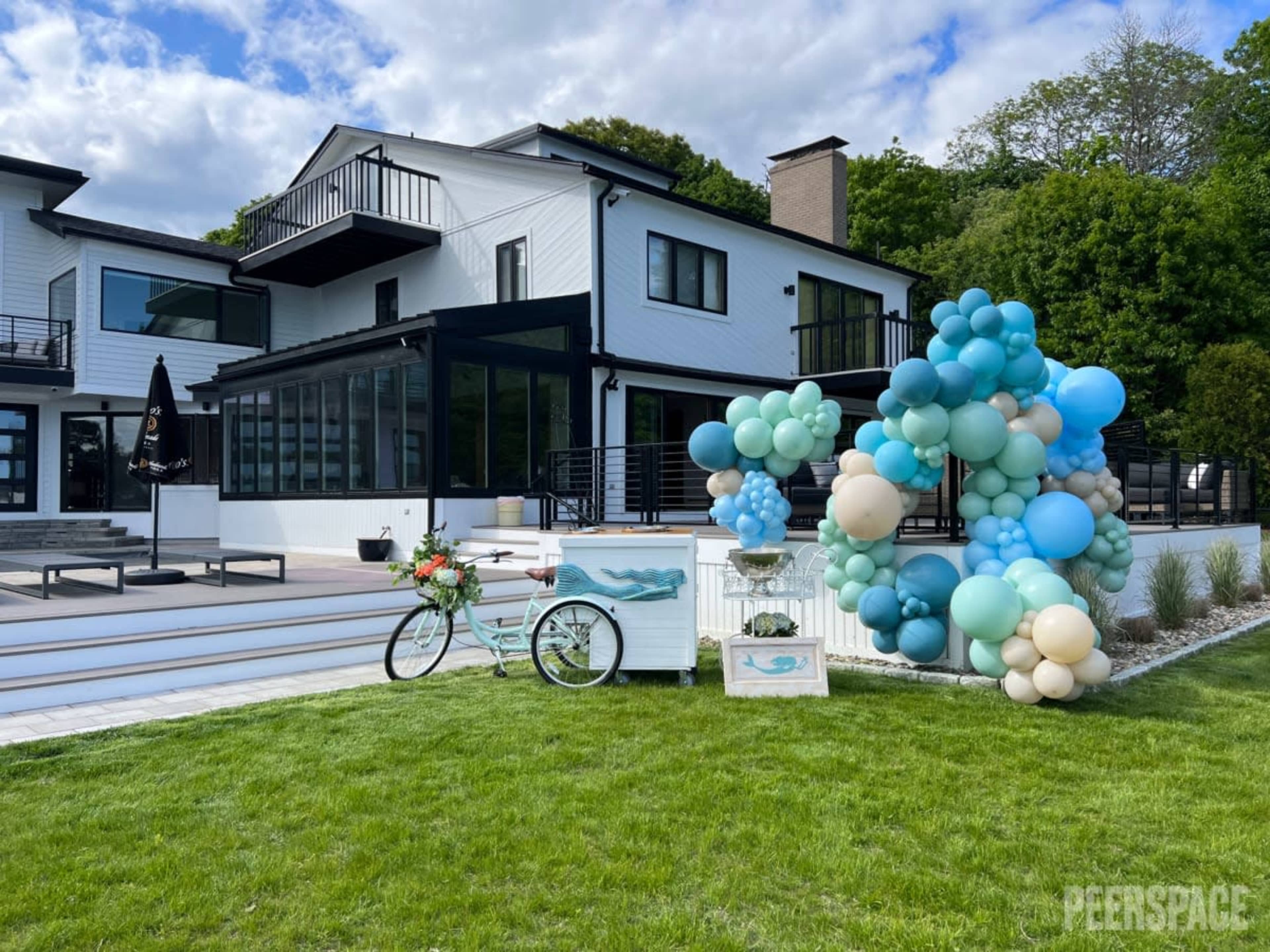 Oceanfront Vintage MANSION - 70's/80's style, Arcade, Indoor Bar, Pool Image in Salem, Salem, MA