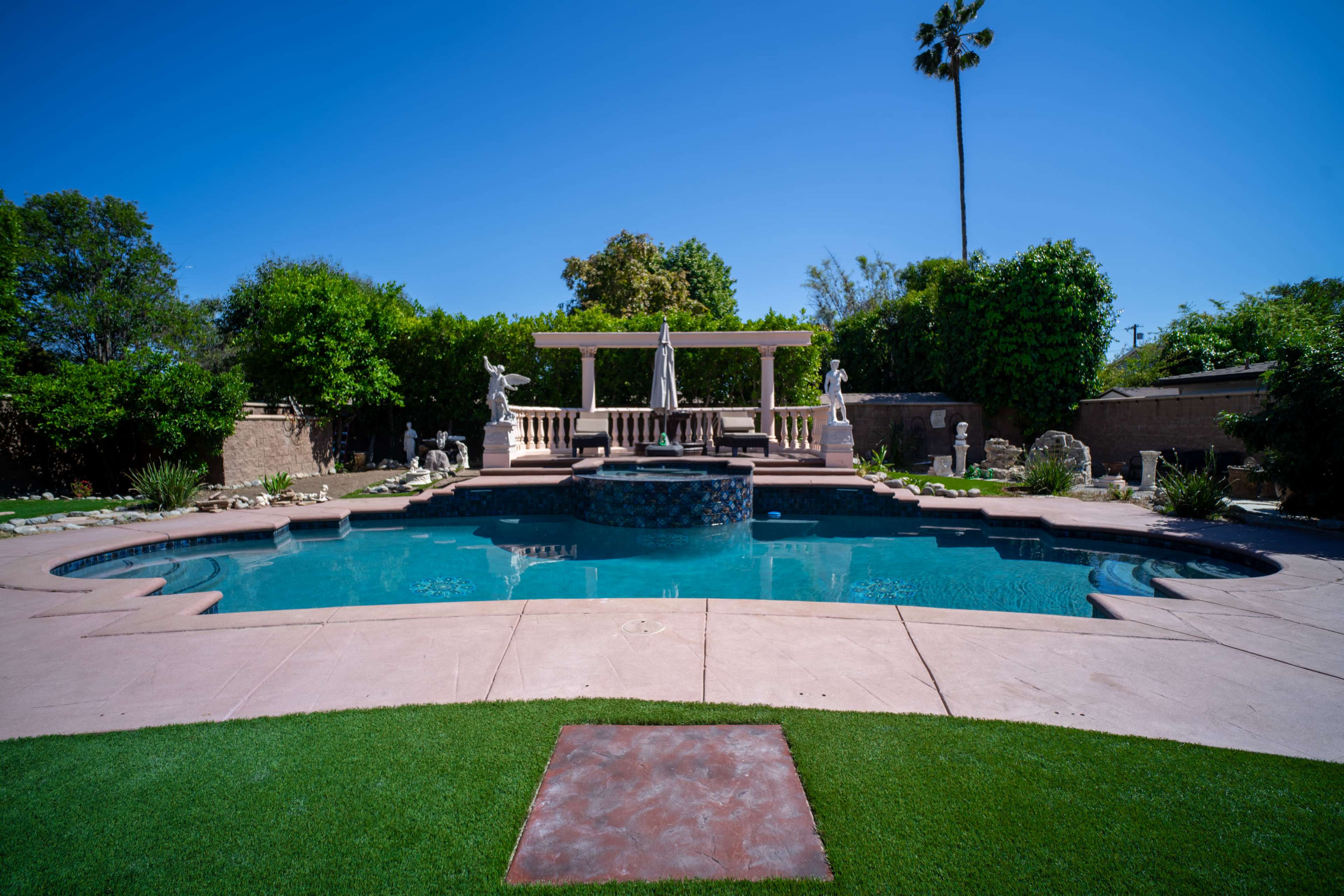 Versailles-Inspired Film Location Image in Valley Glen, Valley Village, CA