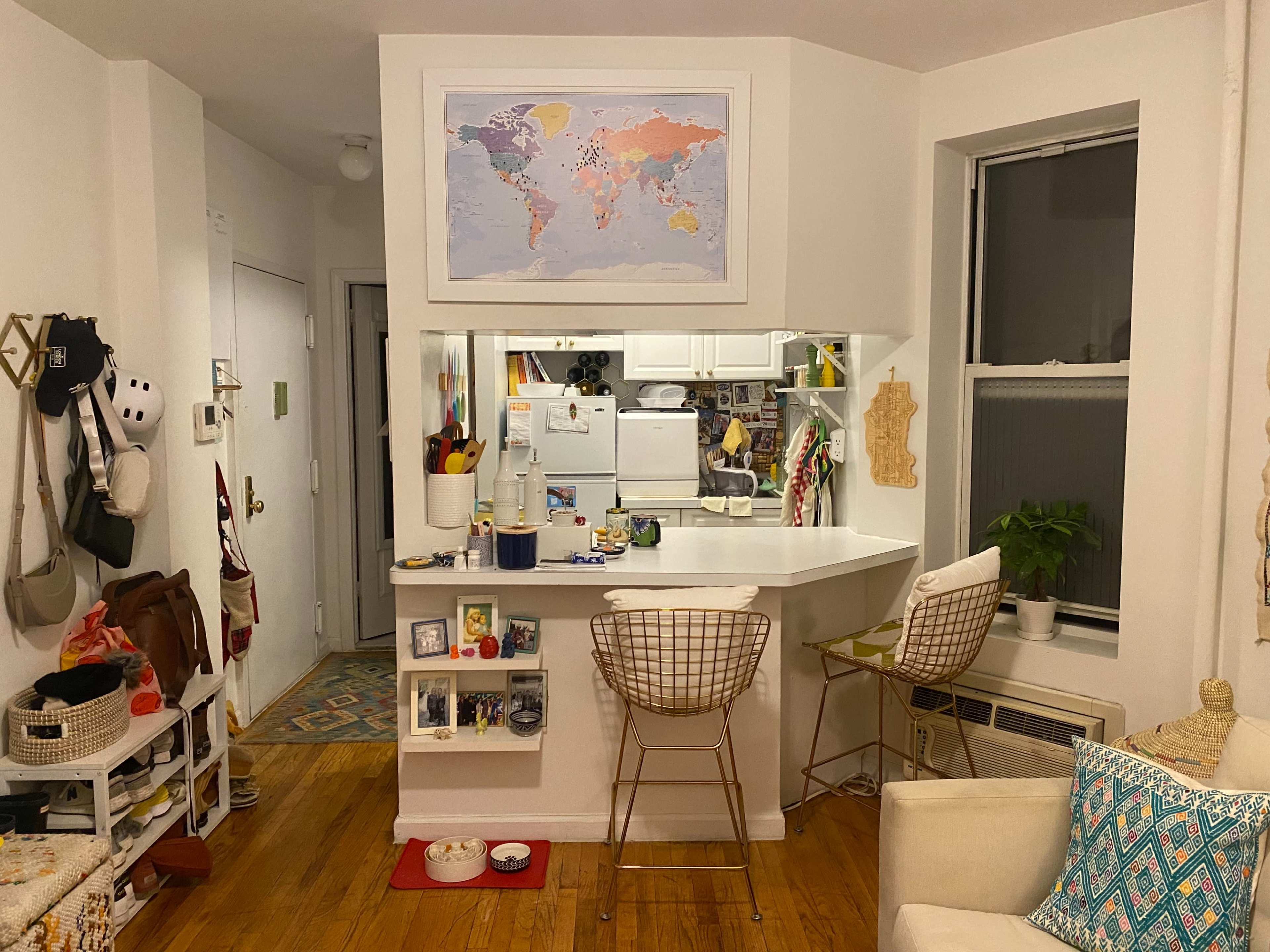 Cute & Cozy Living Space Image in Lenox Hill, New York, NY