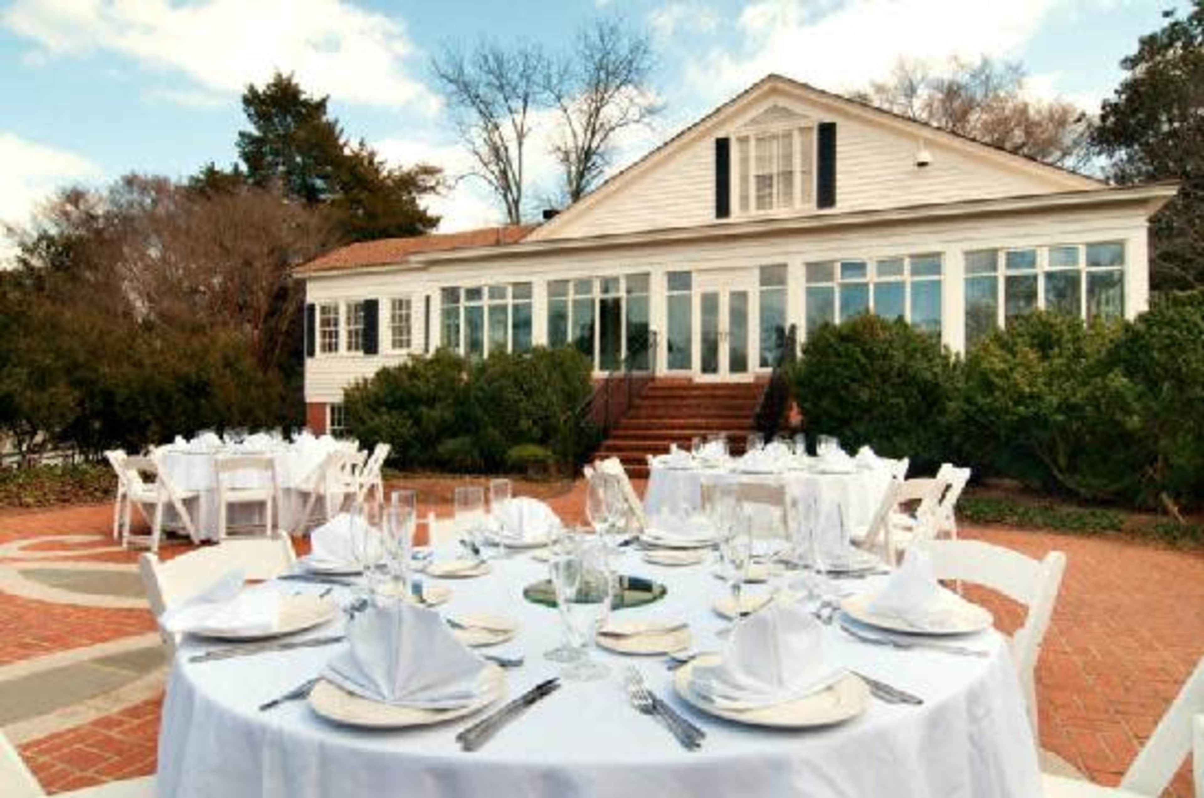 Historic Gardens close to Marietta Square Image in Marietta, Marietta, GA