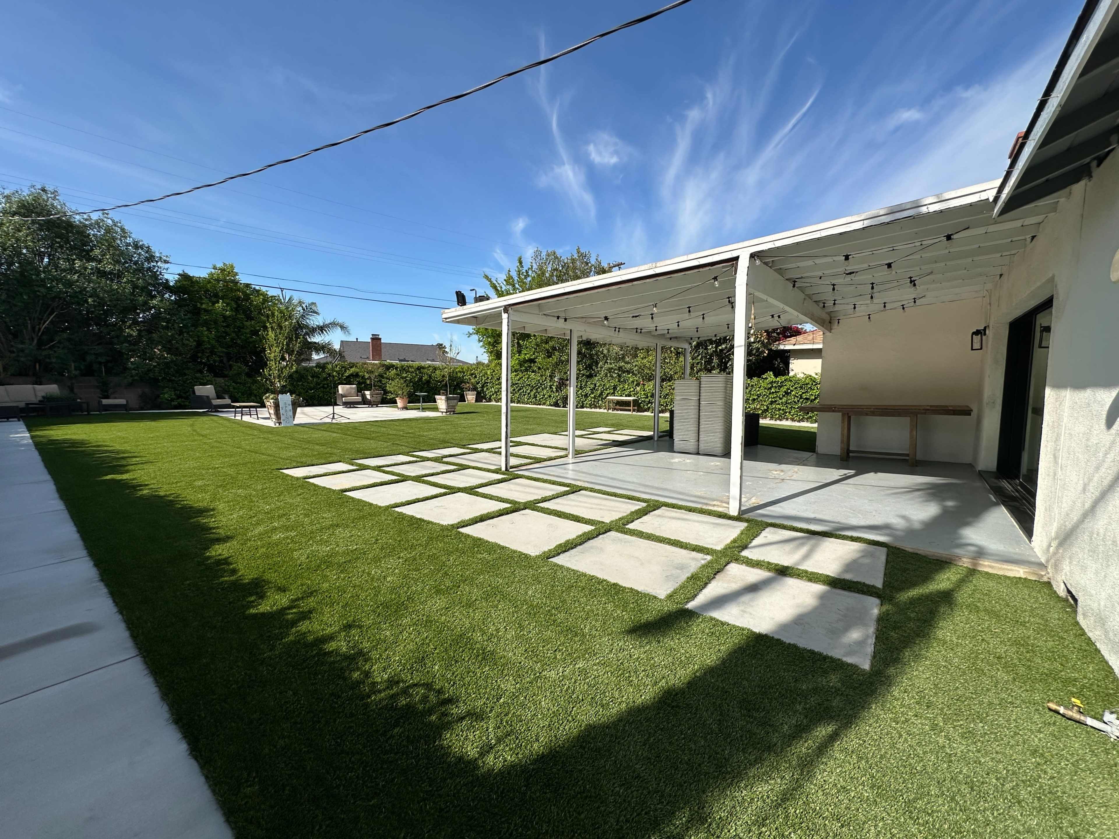 Blank canvas backyard Image in Winnetka, Winnetka, CA