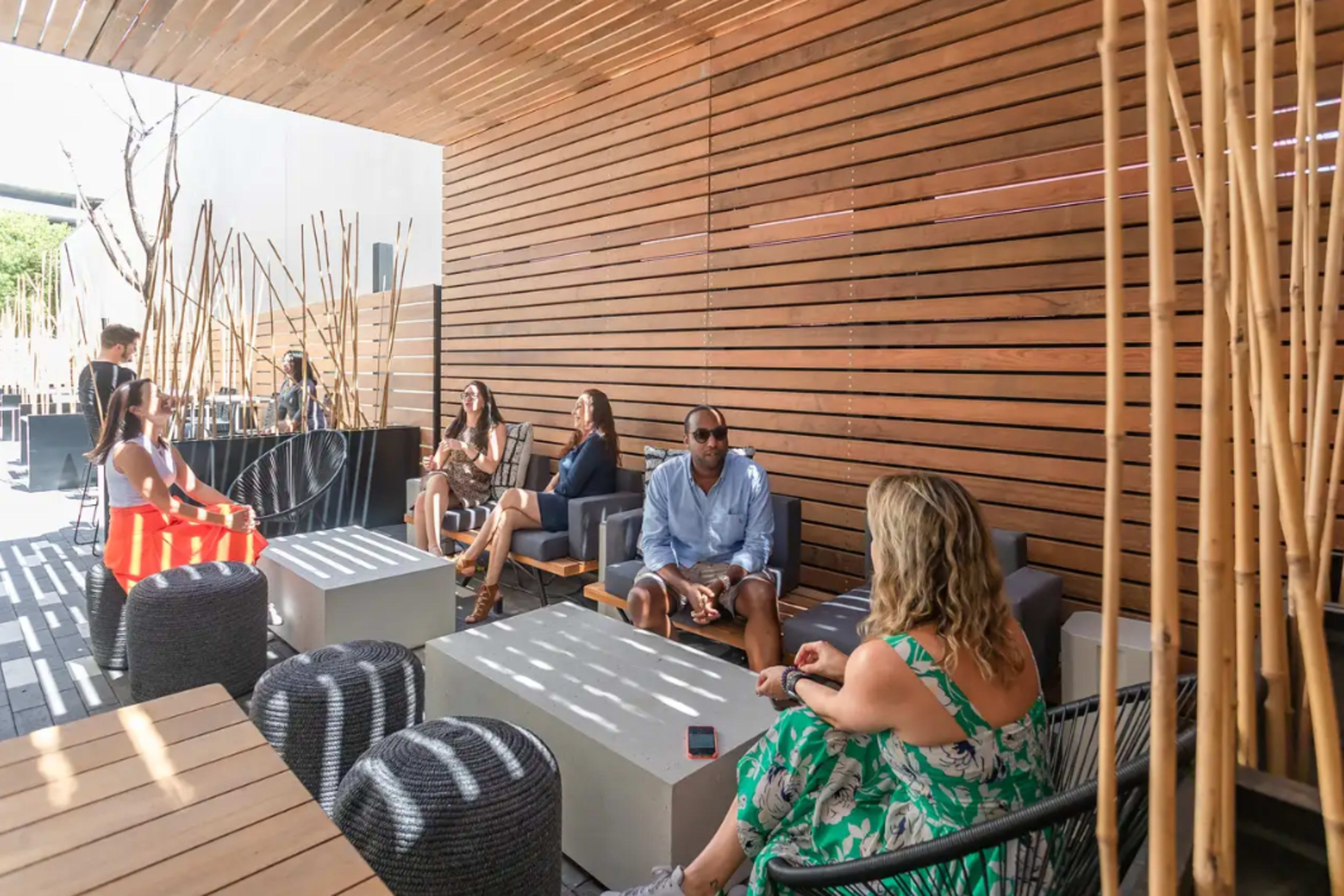 Patio Biscayne Image in Edgewater, Miami, FL