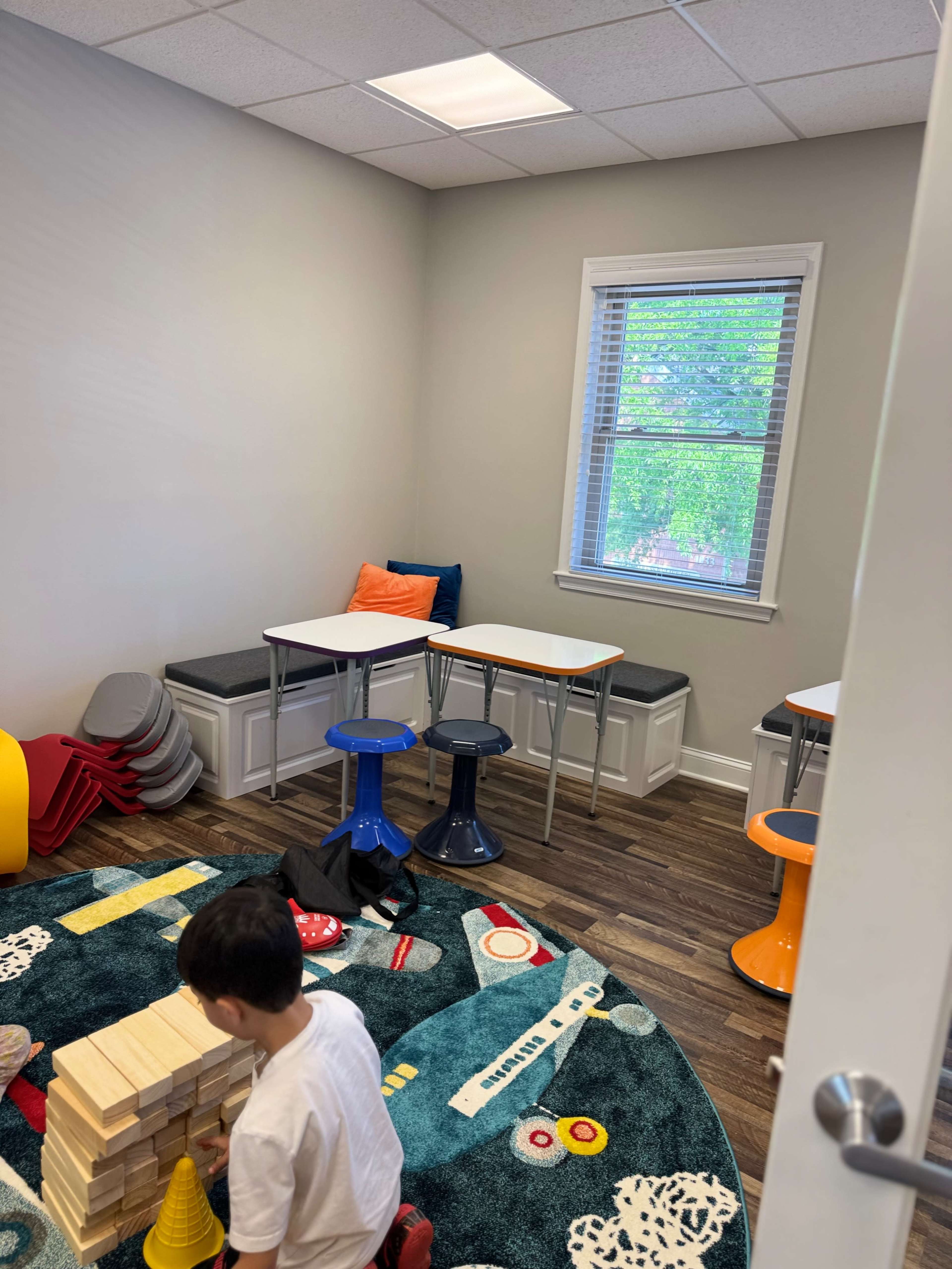 Cozy Modern Meeting Space Image in Herndon, Herndon, VA