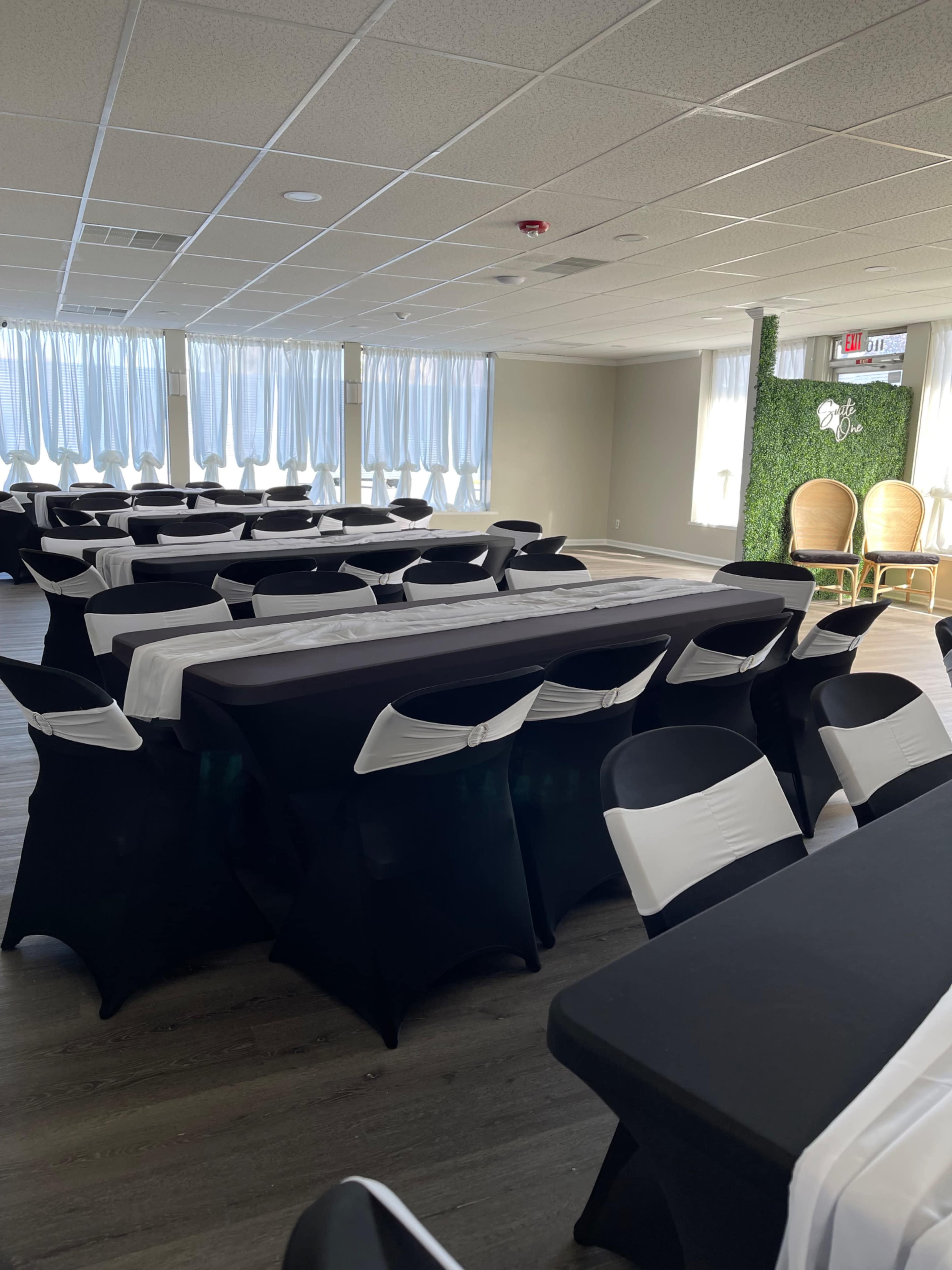 Intimate and cozy event space Image in Emerald Lawns, Joliet, IL
