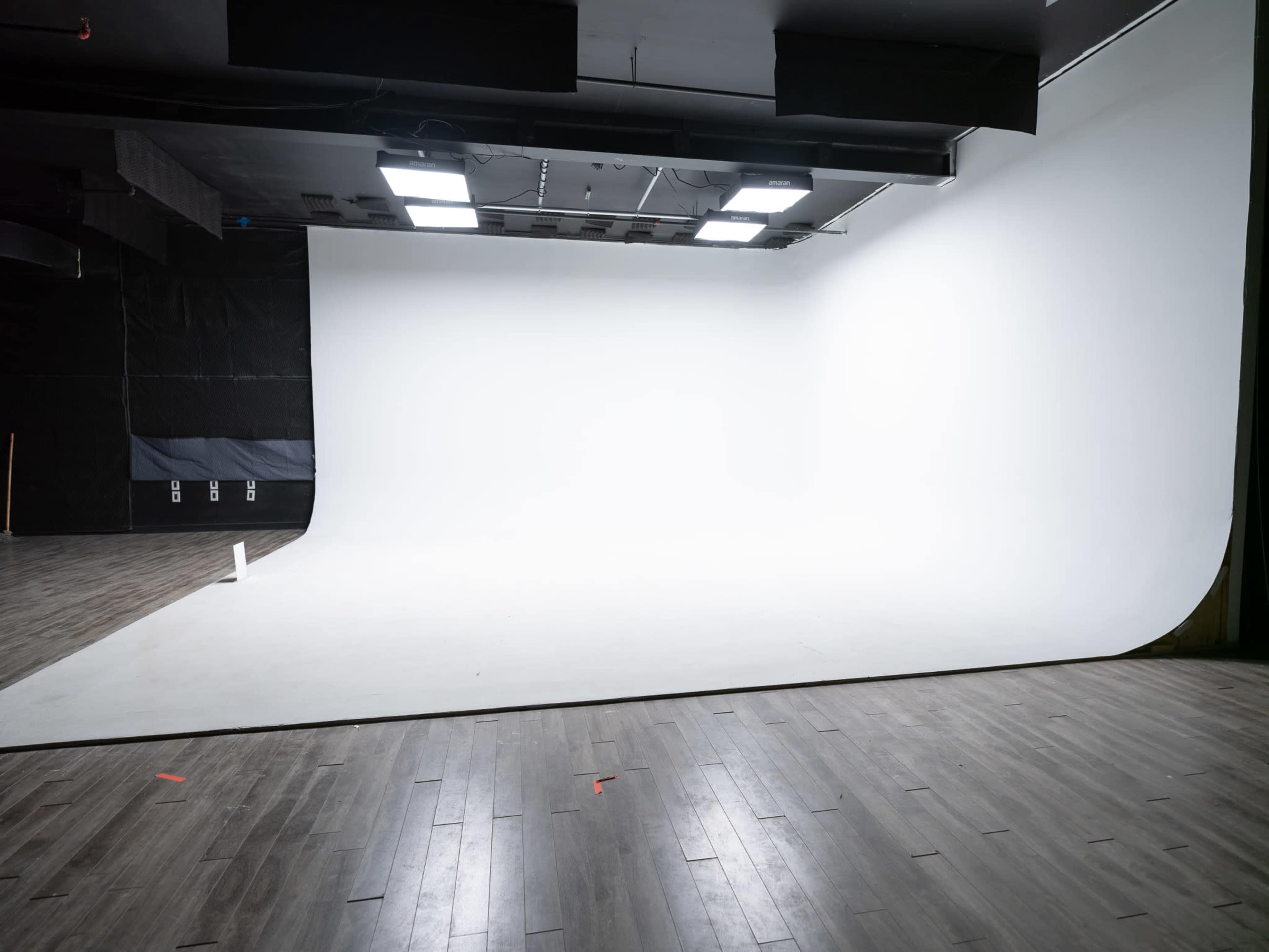 Queen West Studio Image in Niagara, Toronto, ON