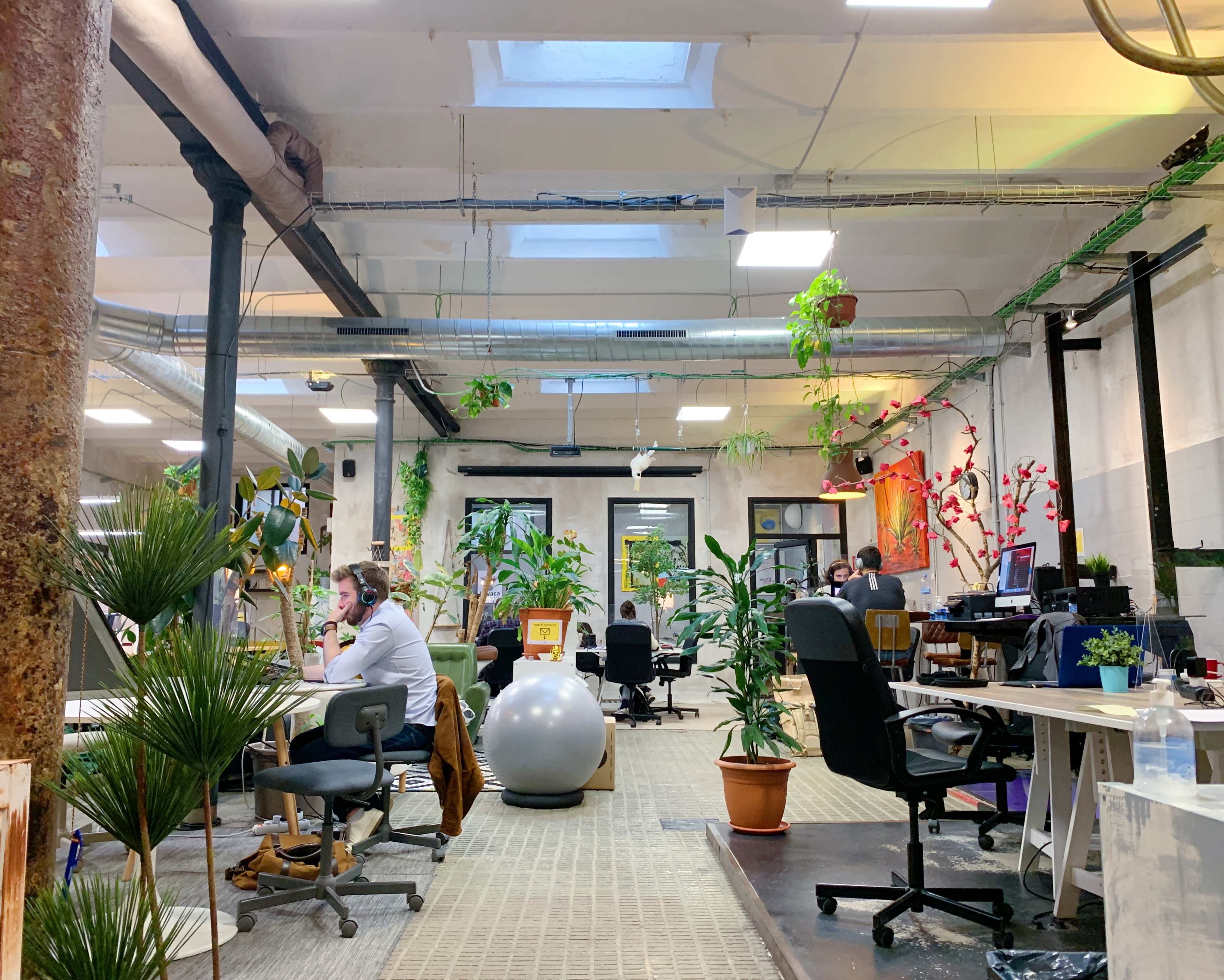 Un Espacio de Coworking Creativo en Montjuic Imagen en El Poble-sec, Barcelona, B