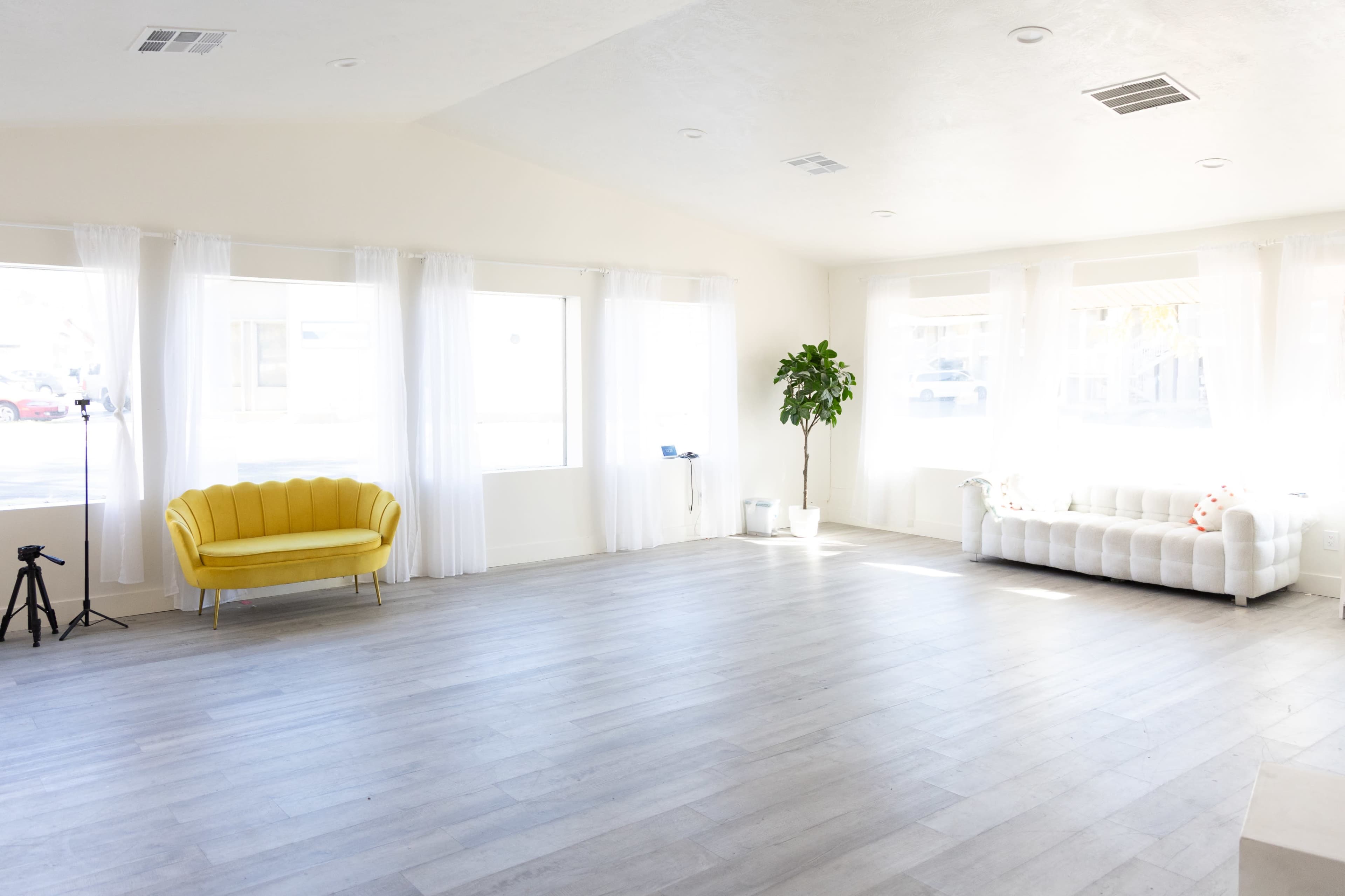 Waterfront Studio With Natural Light Image in Riverside, Provo, UT