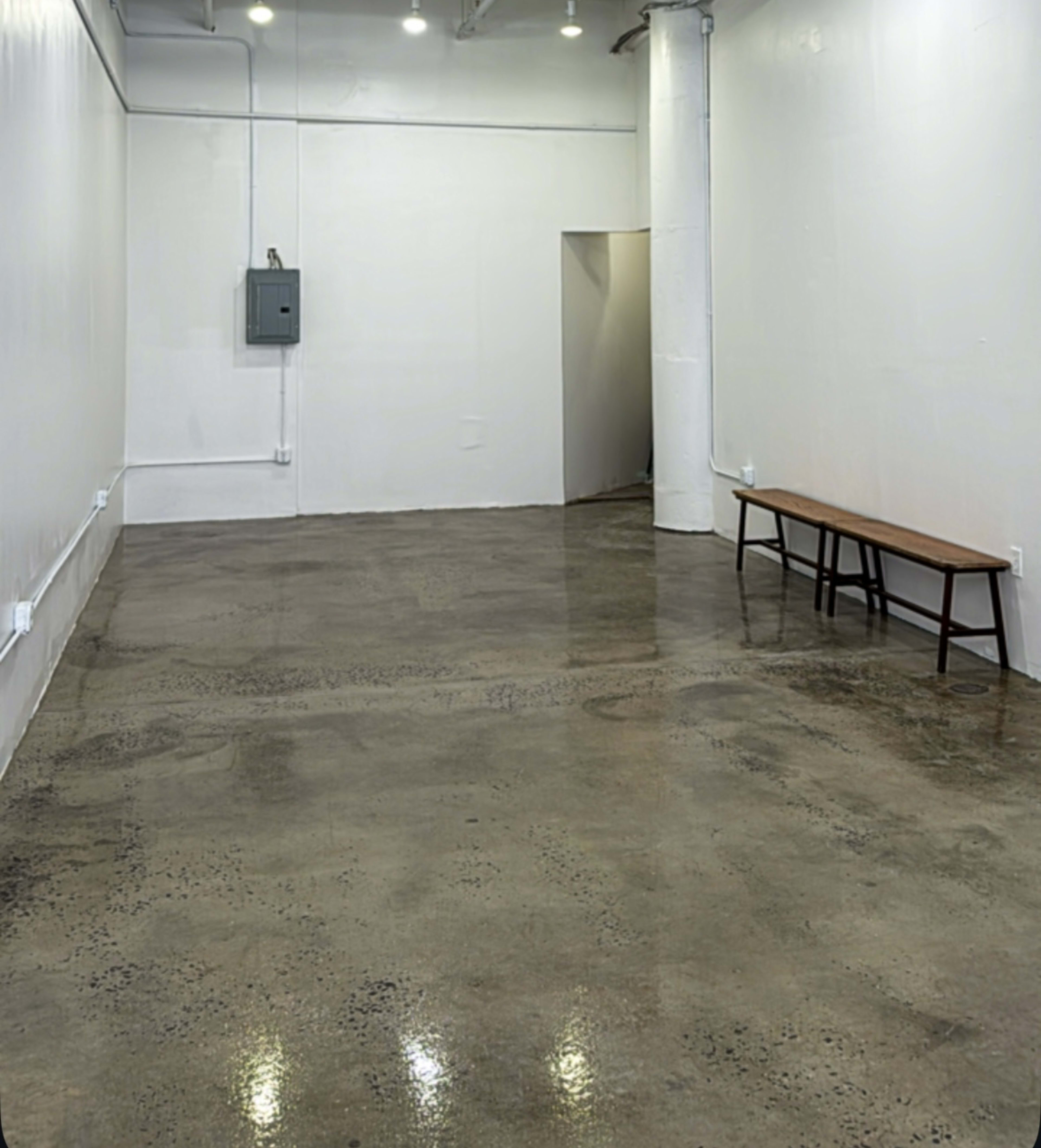 Greenpoint intimate Loft Image in Greenpoint, brooklyn, NY