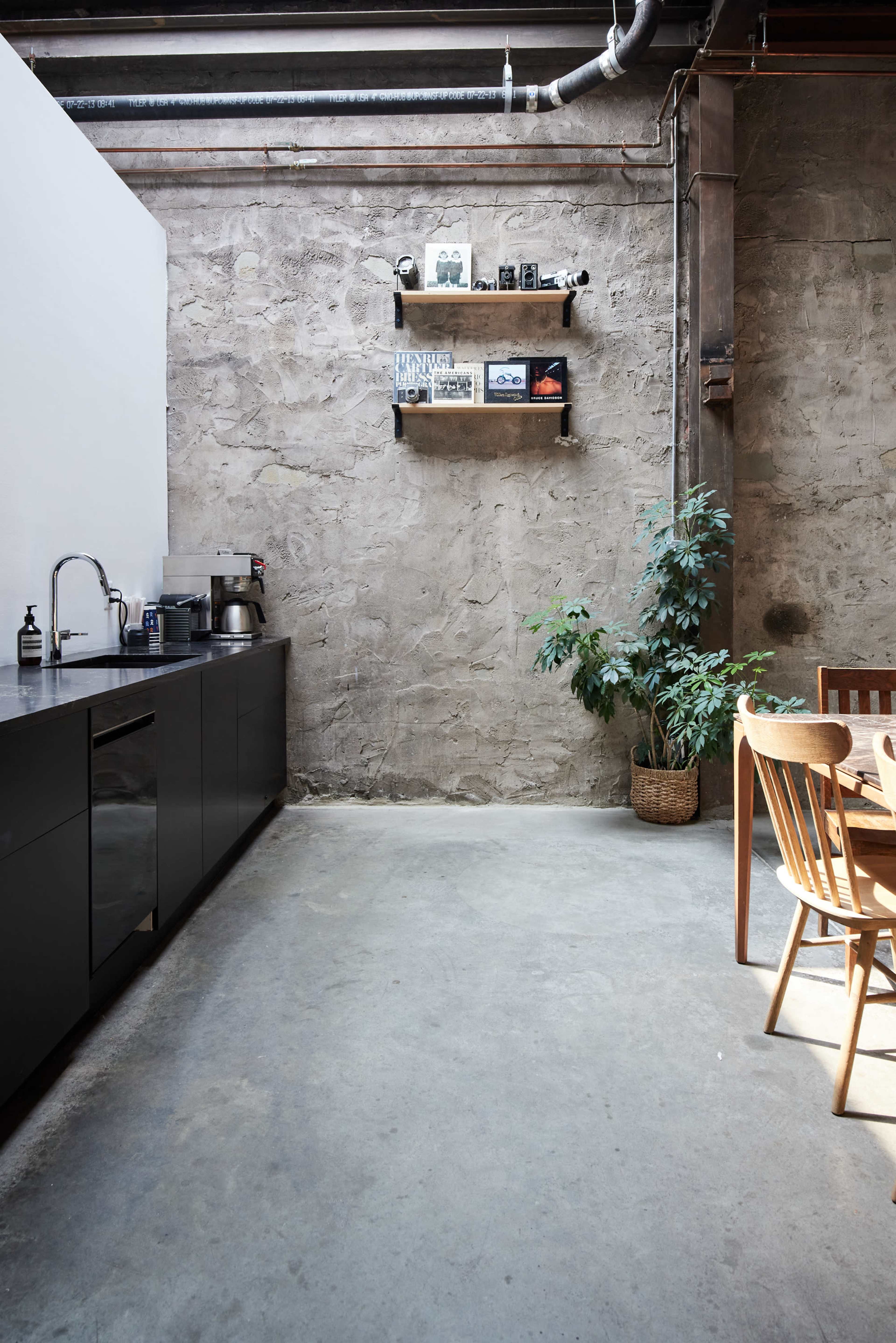 Loupe Studios | Downtown 2600sq/ft Natural Light Photo Studio with Street Level loading Image in North Philadelphia, Philadelphia, PA