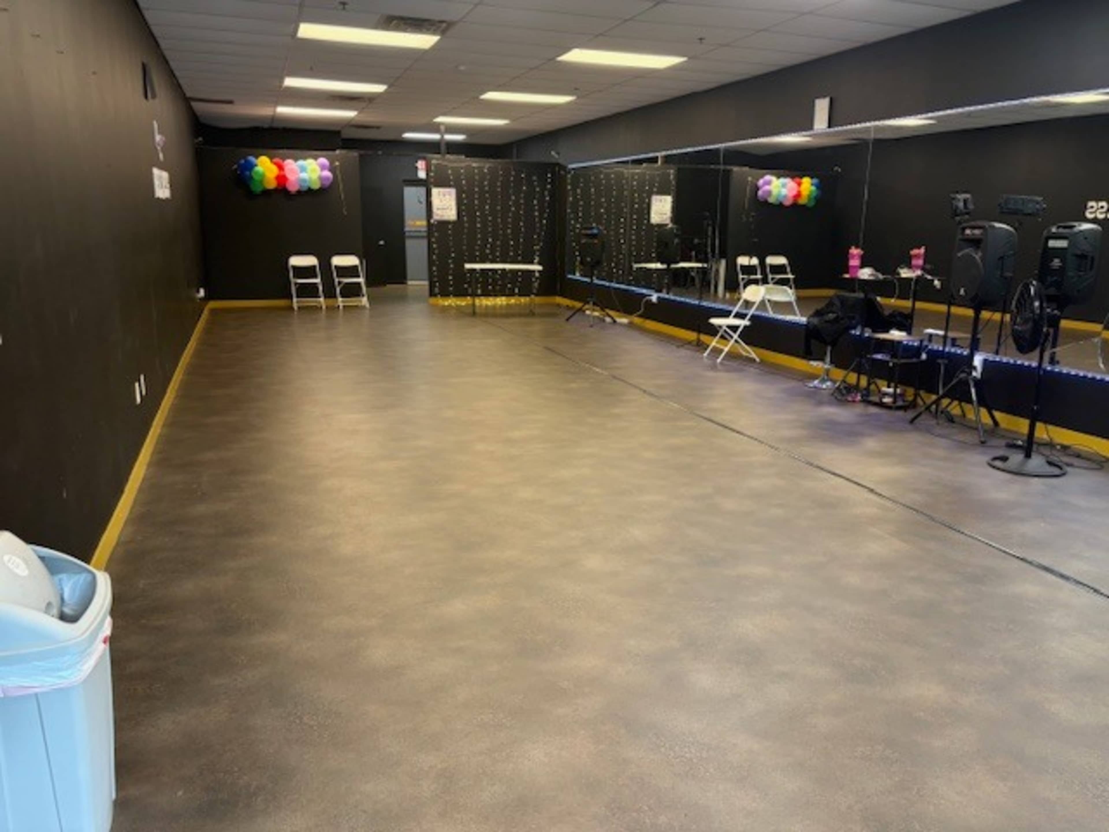 Multi purpose Studio in Shopping Plaza Image in , Jonesboro, GA