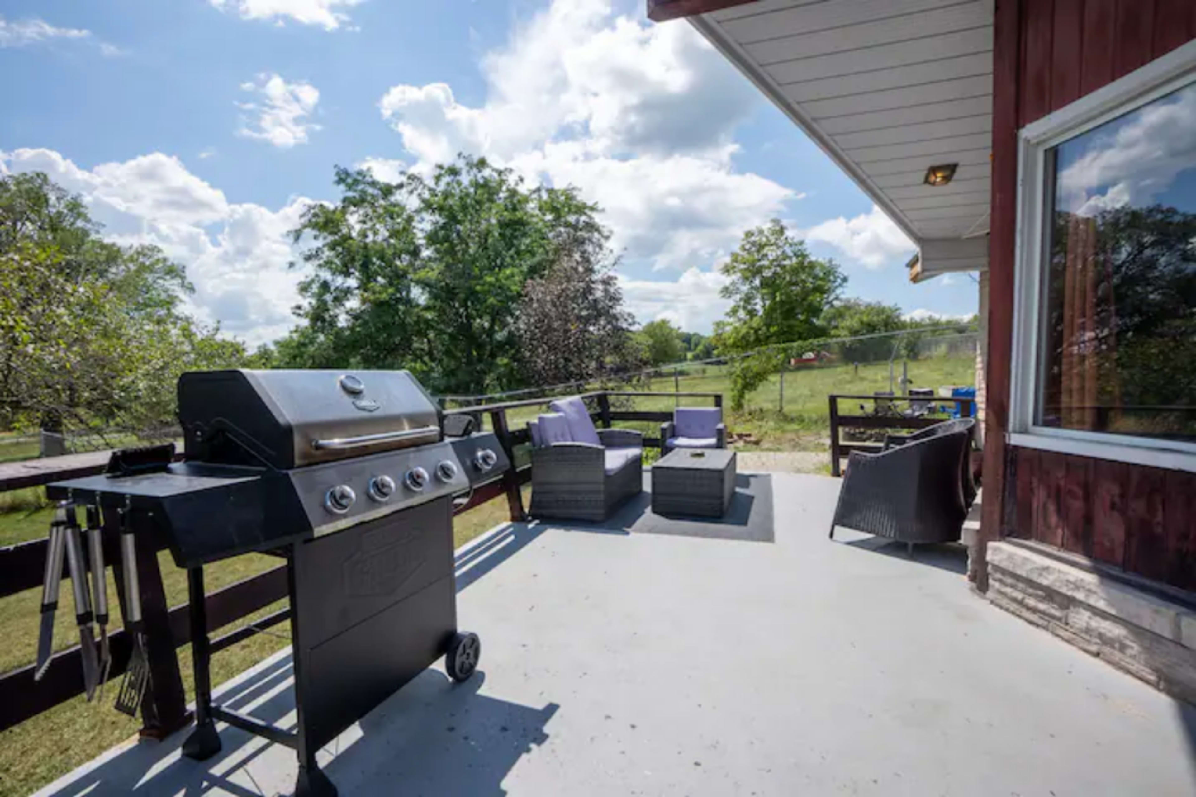 Magical Countryside Gardens and Historic Inn Image in Stirling-Rawdon, Stirling-Rawdon, ON